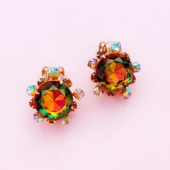 Boucles d'oreilles Vitrail & Aurora Borealis en cristal et strass par Beau Jewels, années 1960