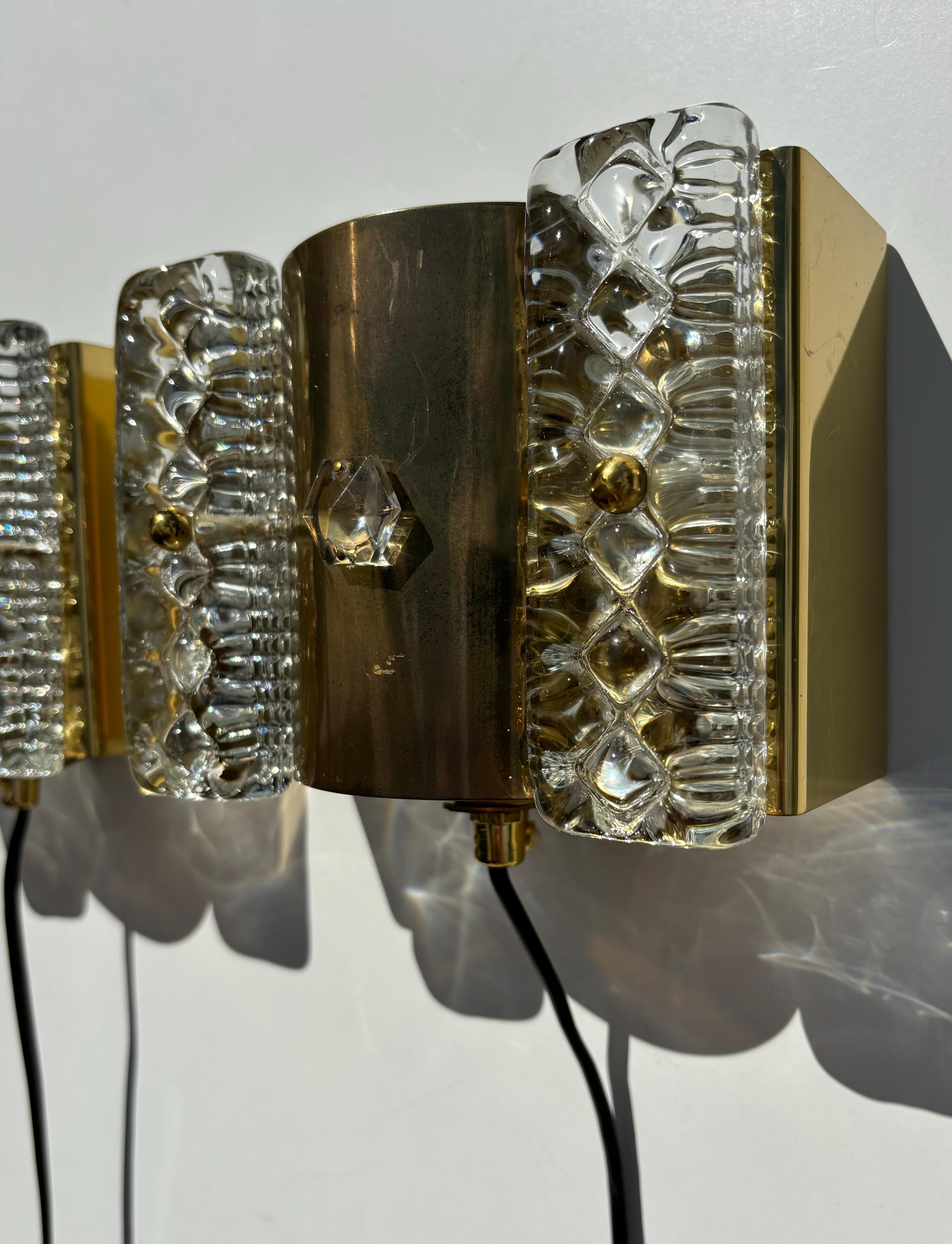 Danish 1960s Brass, Textured Glass Wall Lights For Sale 5
