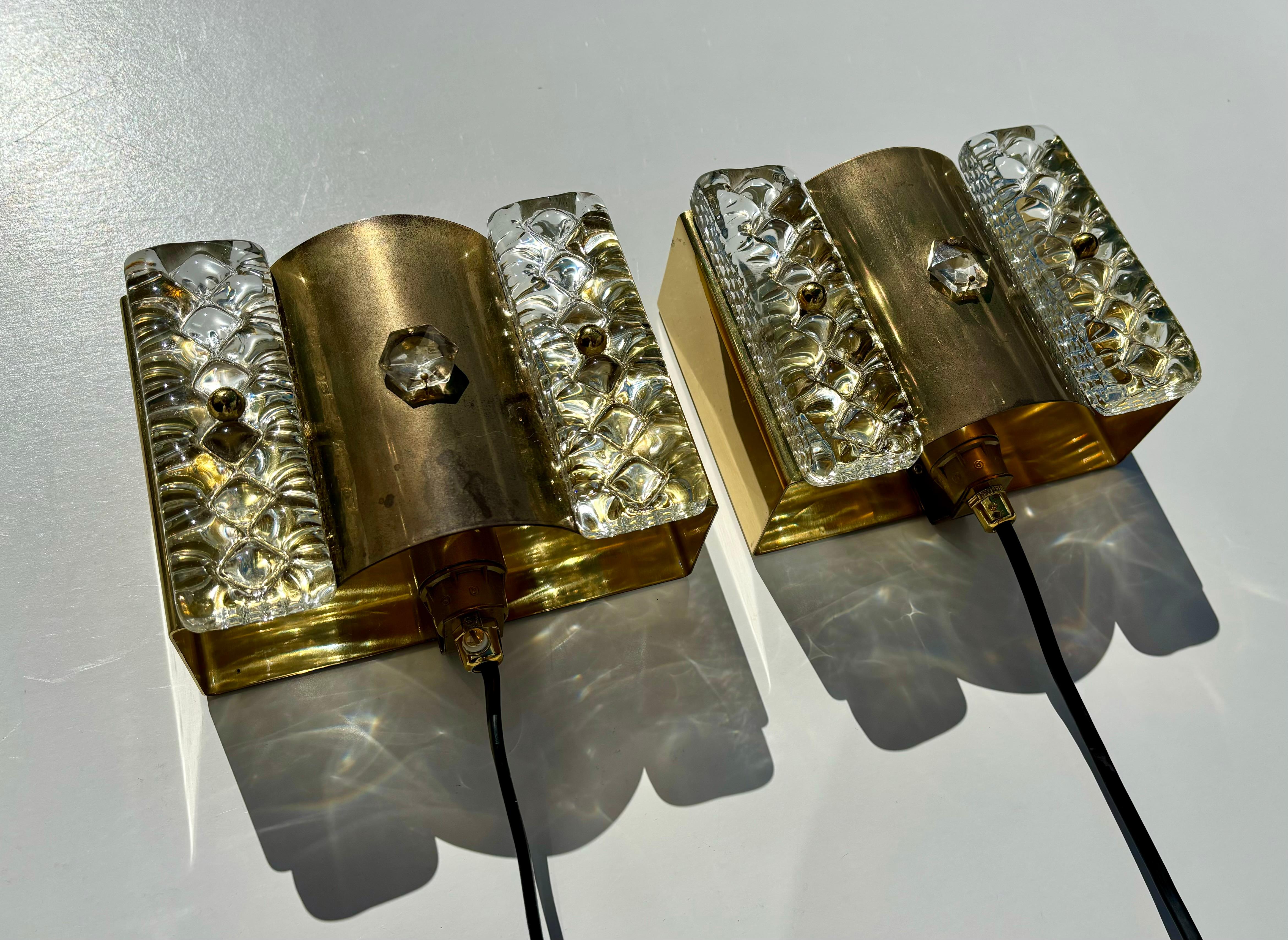 Danish 1960s Brass, Textured Glass Wall Lights For Sale 7