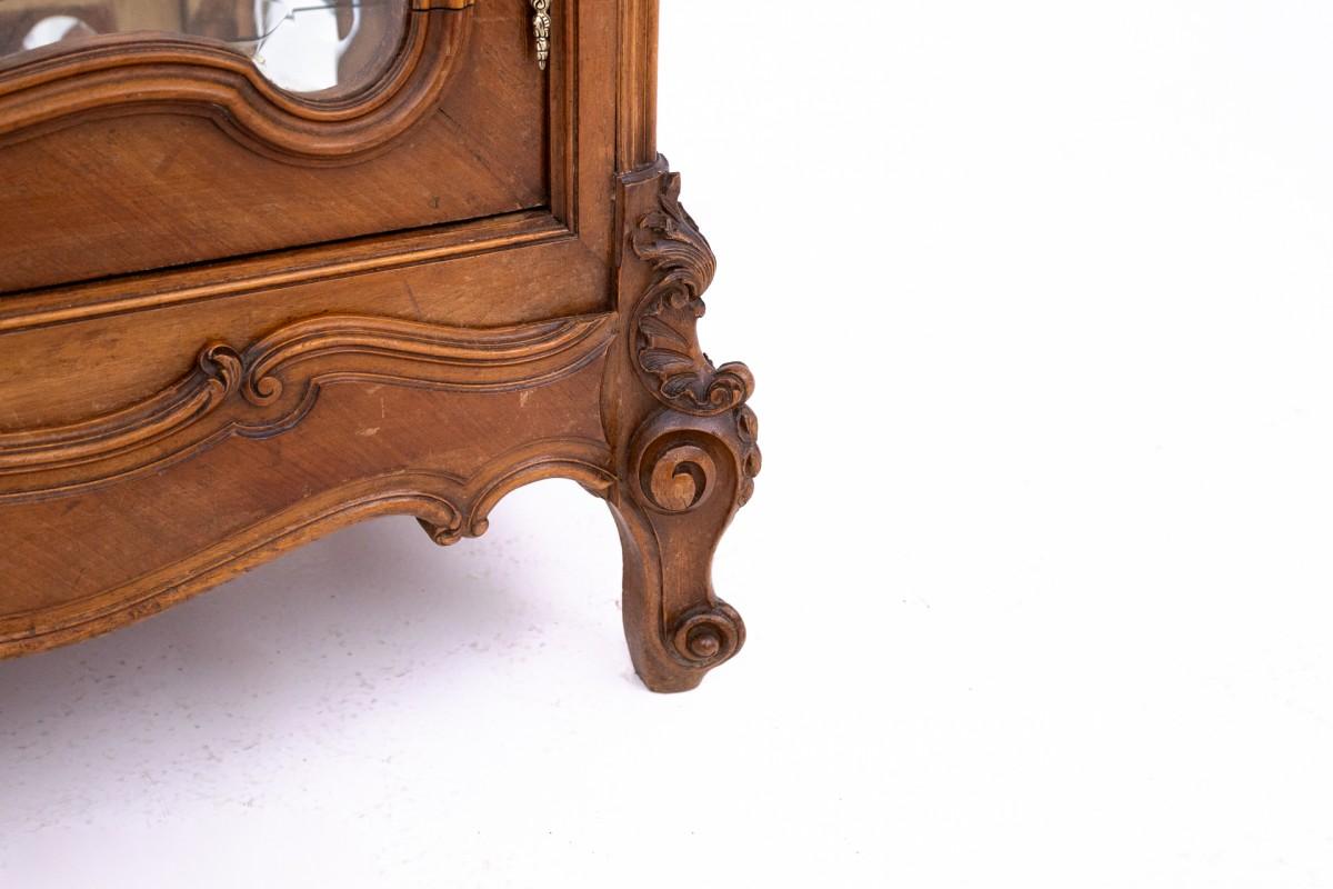 Walnut Vitrin, France, ca. 1900. For Sale