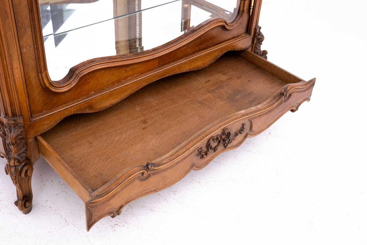 Vitrin, France, ca. 1900. For Sale 1