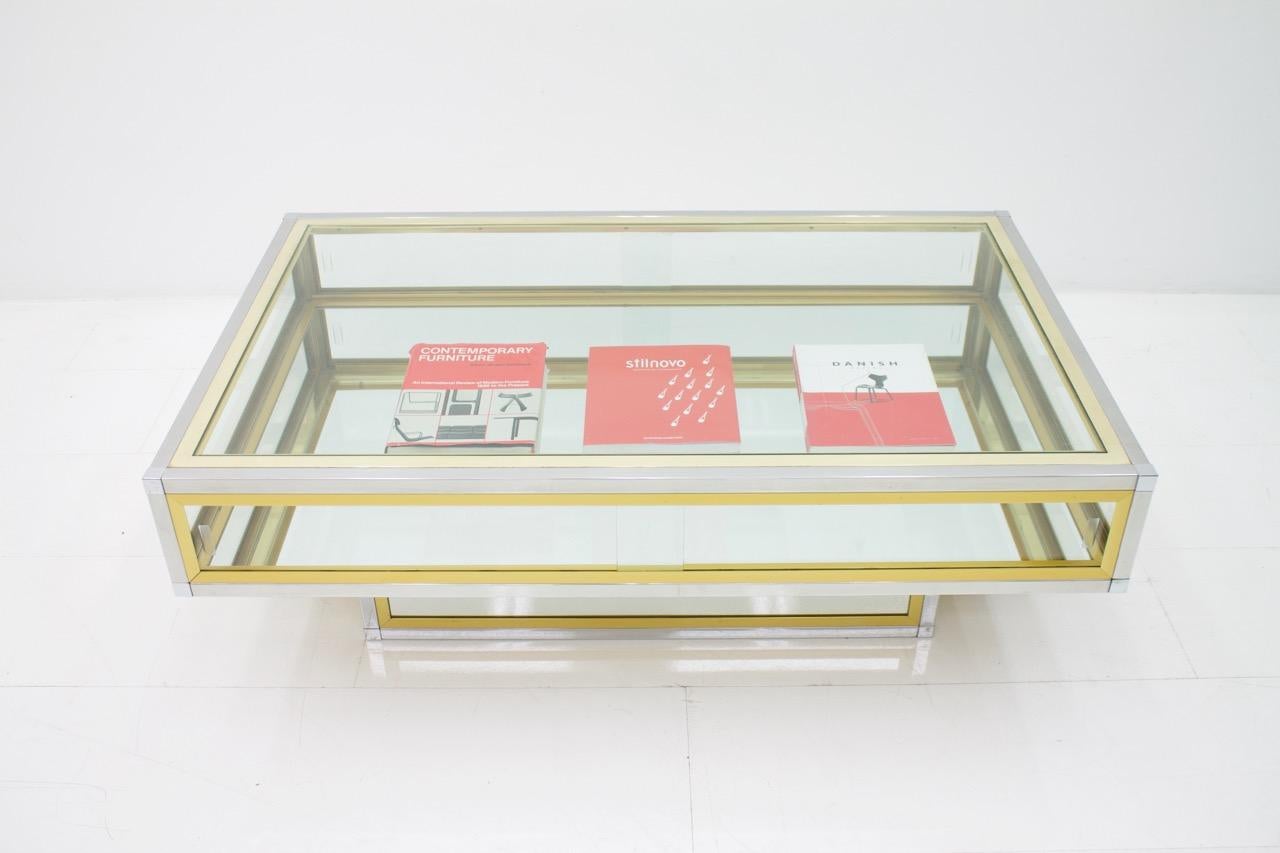 Vitrine Coffee Table in Chrome, Brass and Glass, France 1970s 3