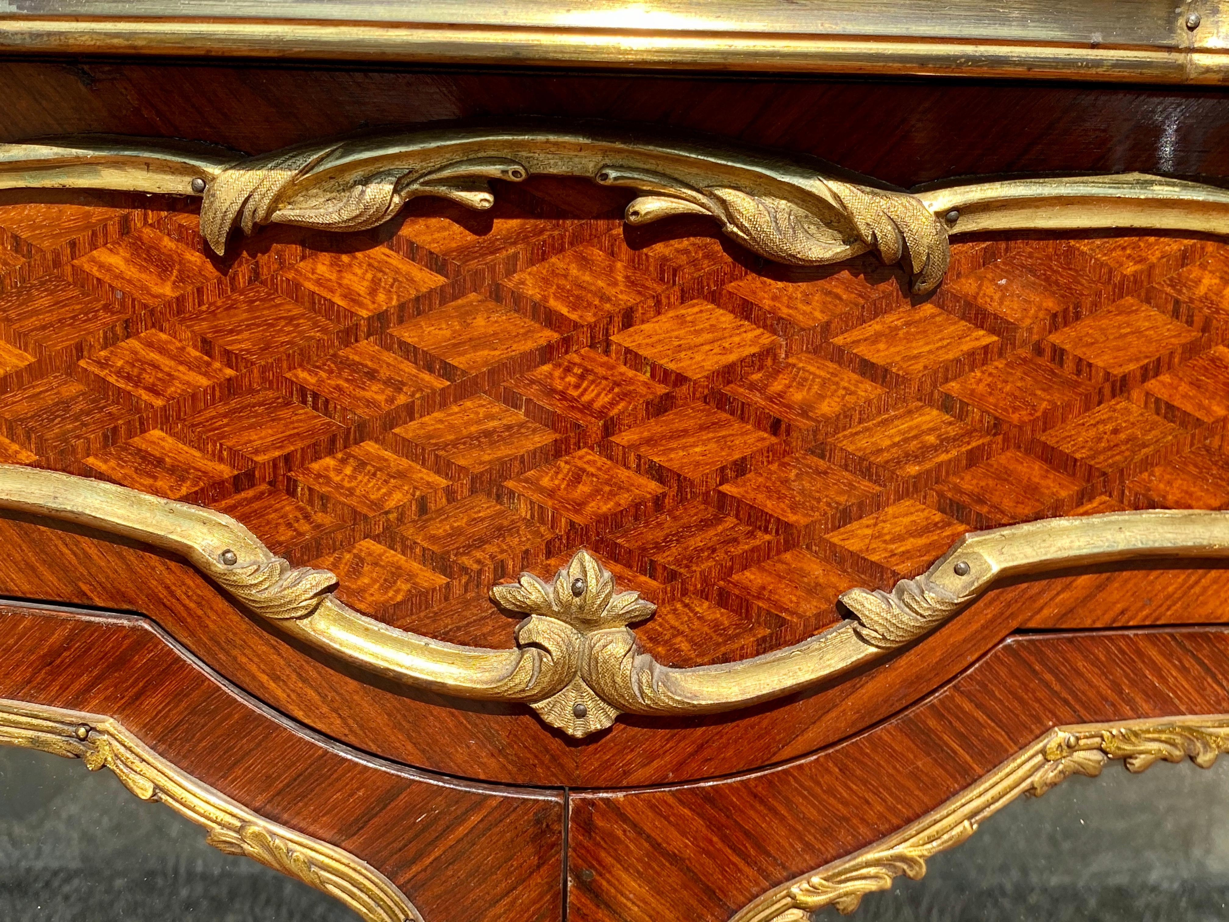 Intarsio e bronzo dorato, Vitrina stile Luigi XV del XIX secolo in vendita 5