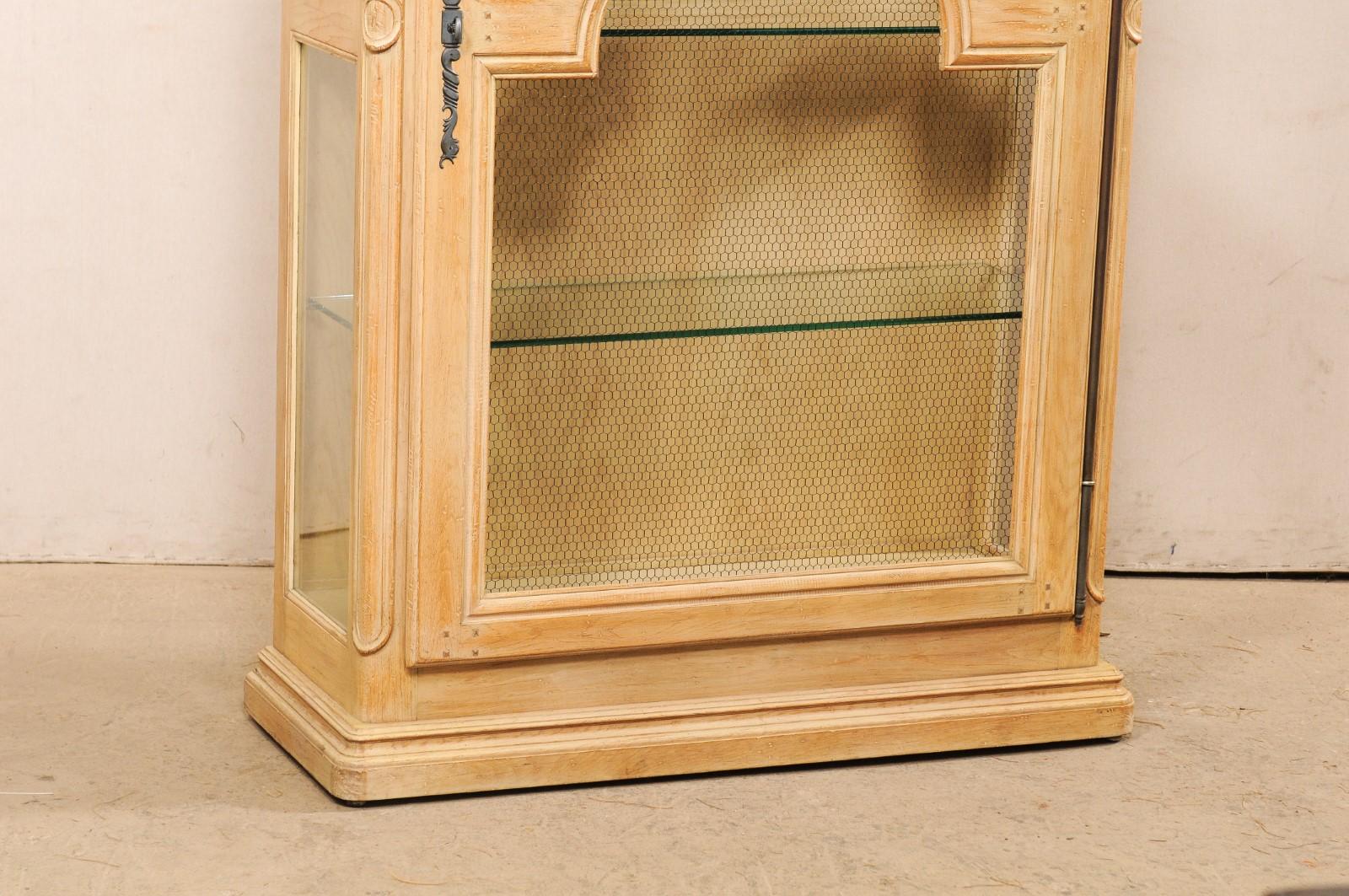 arch display cabinet