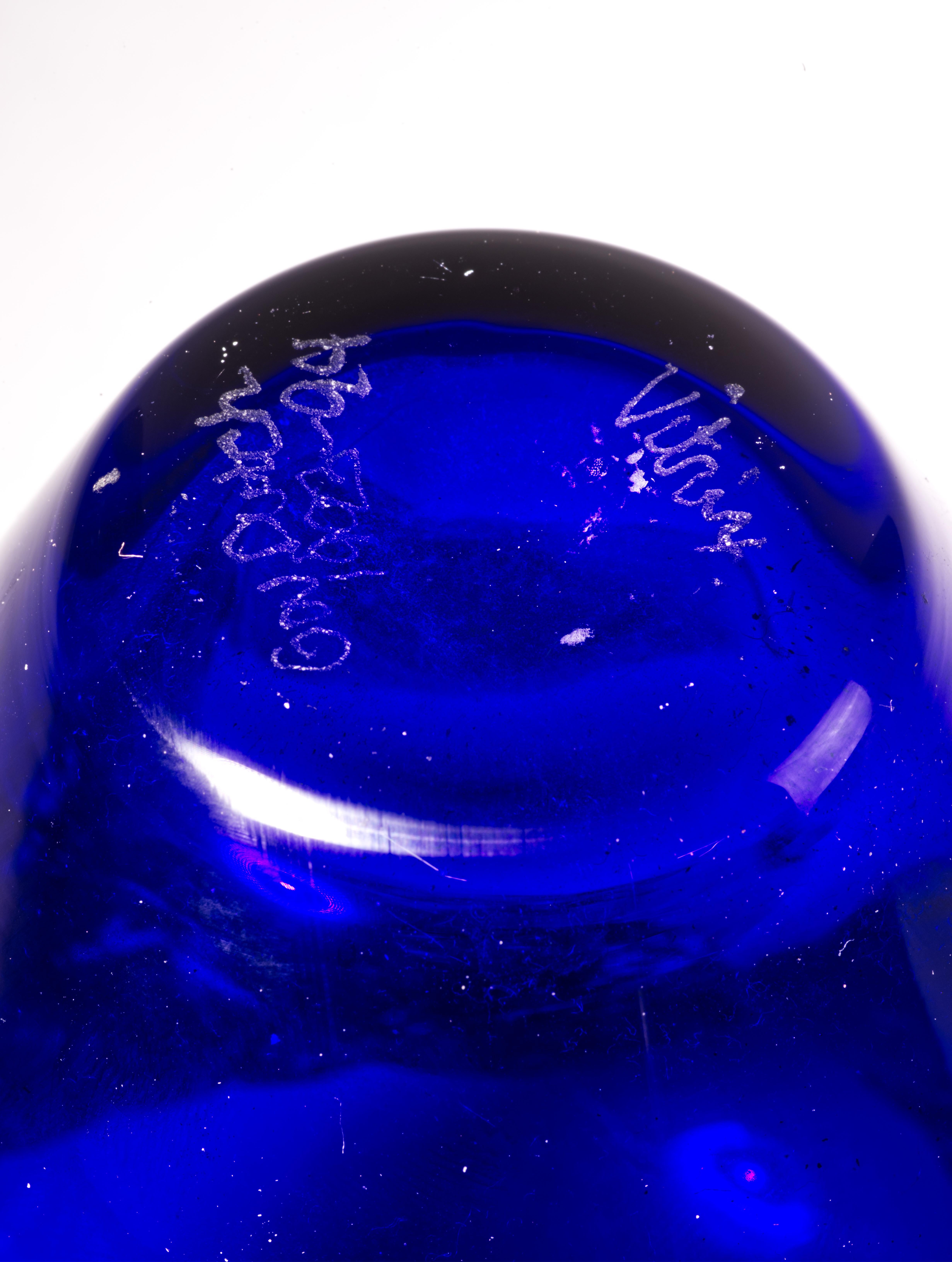 Kobalt- und goldene Knospenvase aus Vitrix Hot Glass Studio, NY Art Glass im Angebot 2