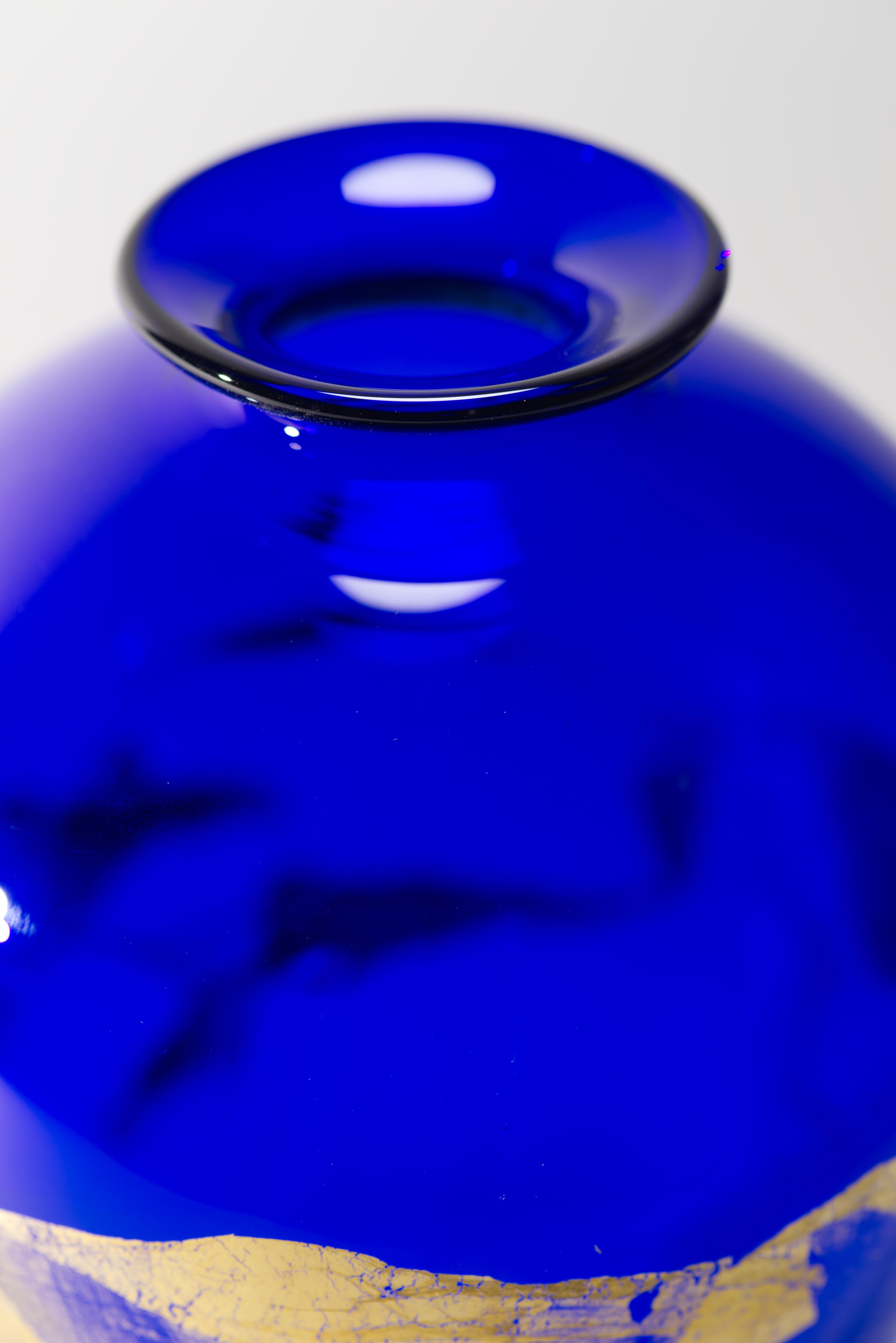 Organic Modern Vitrix Hot Glass Studio Cobalt Blue and Gold Vase, New York Art Glass For Sale