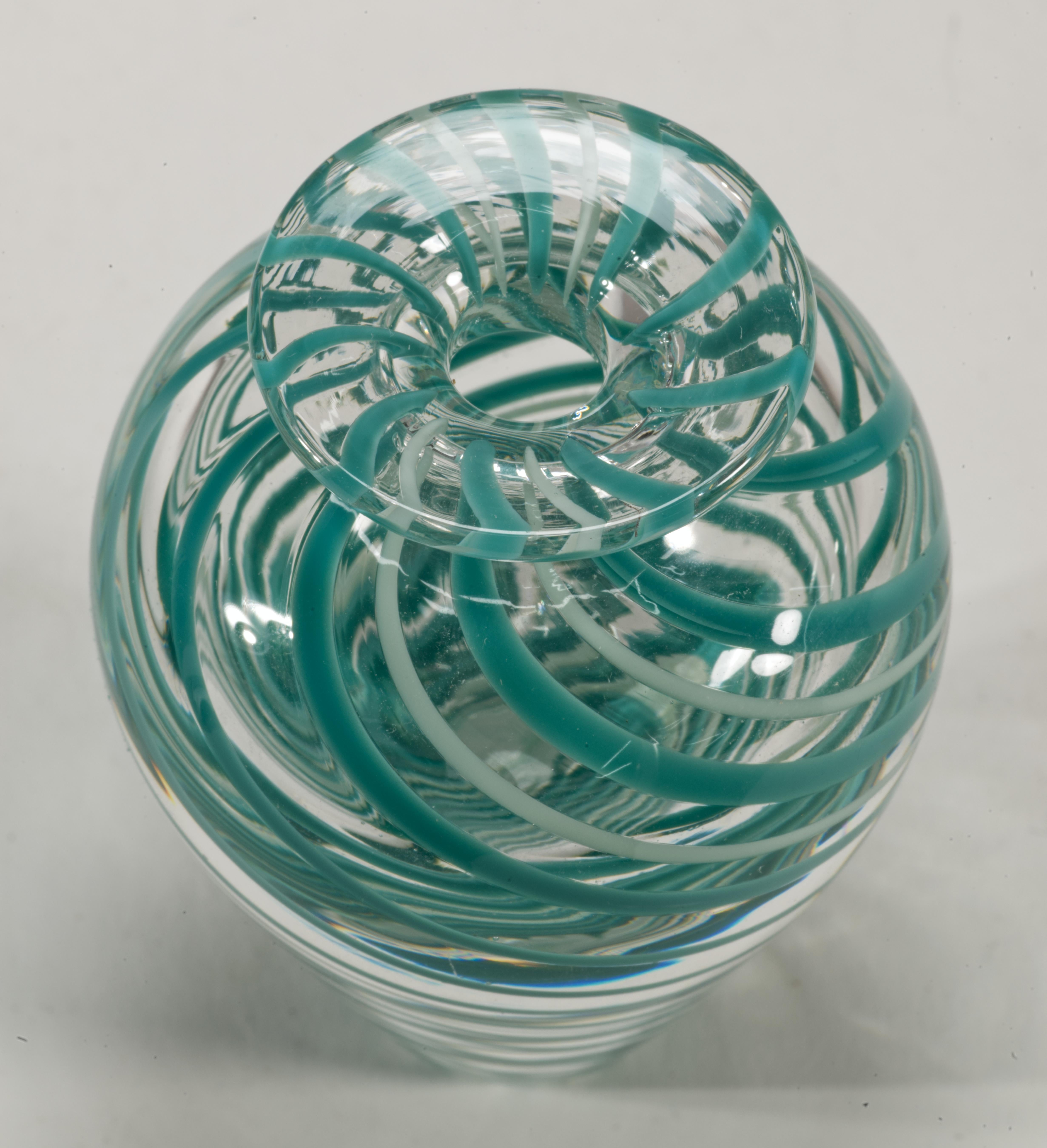 Fait main Vitrix Hot Glass Studio Op-Art vase à bourgeons, New York Art Glass en vente