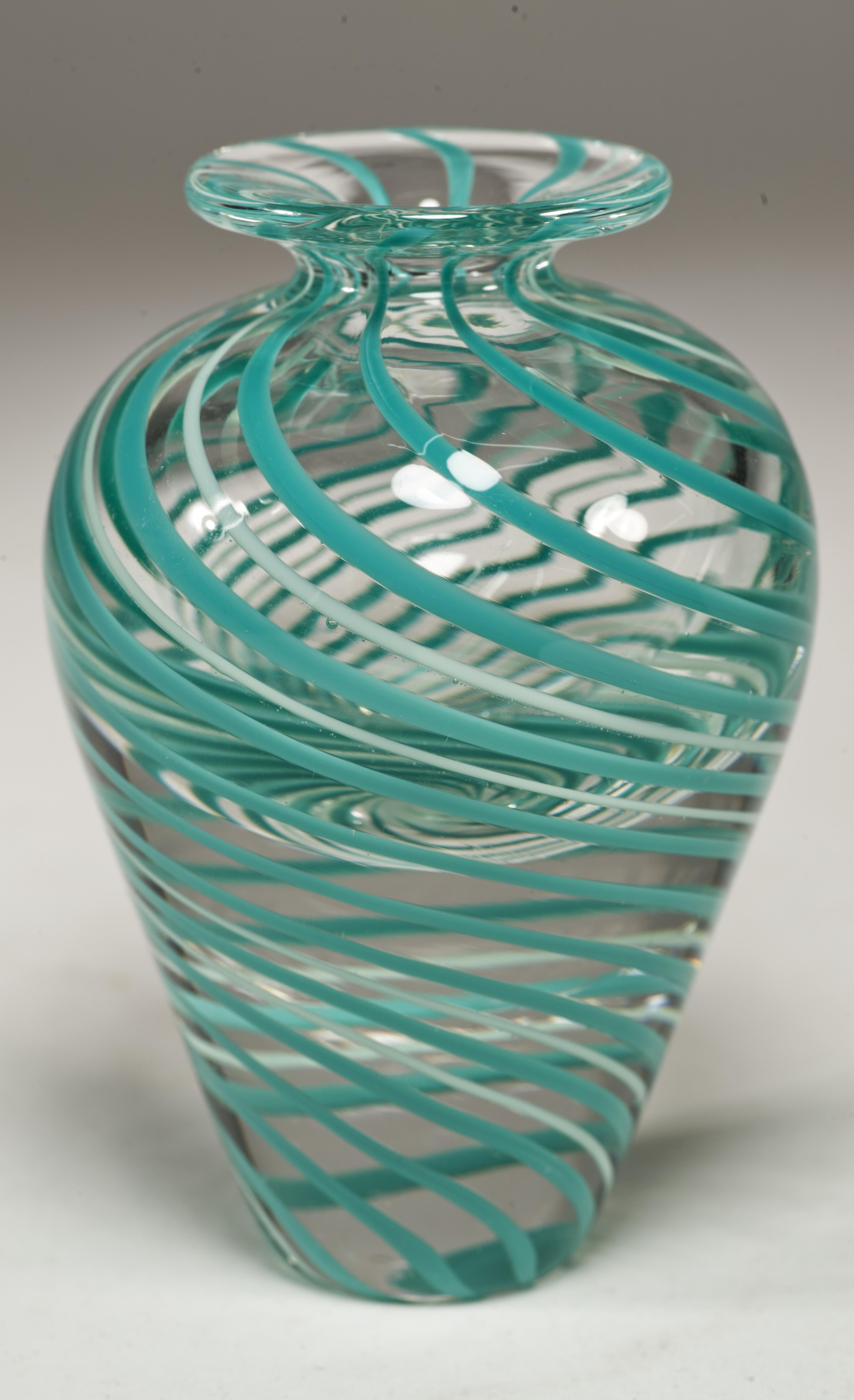 Verre Vitrix Hot Glass Studio Op-Art vase à bourgeons, New York Art Glass en vente