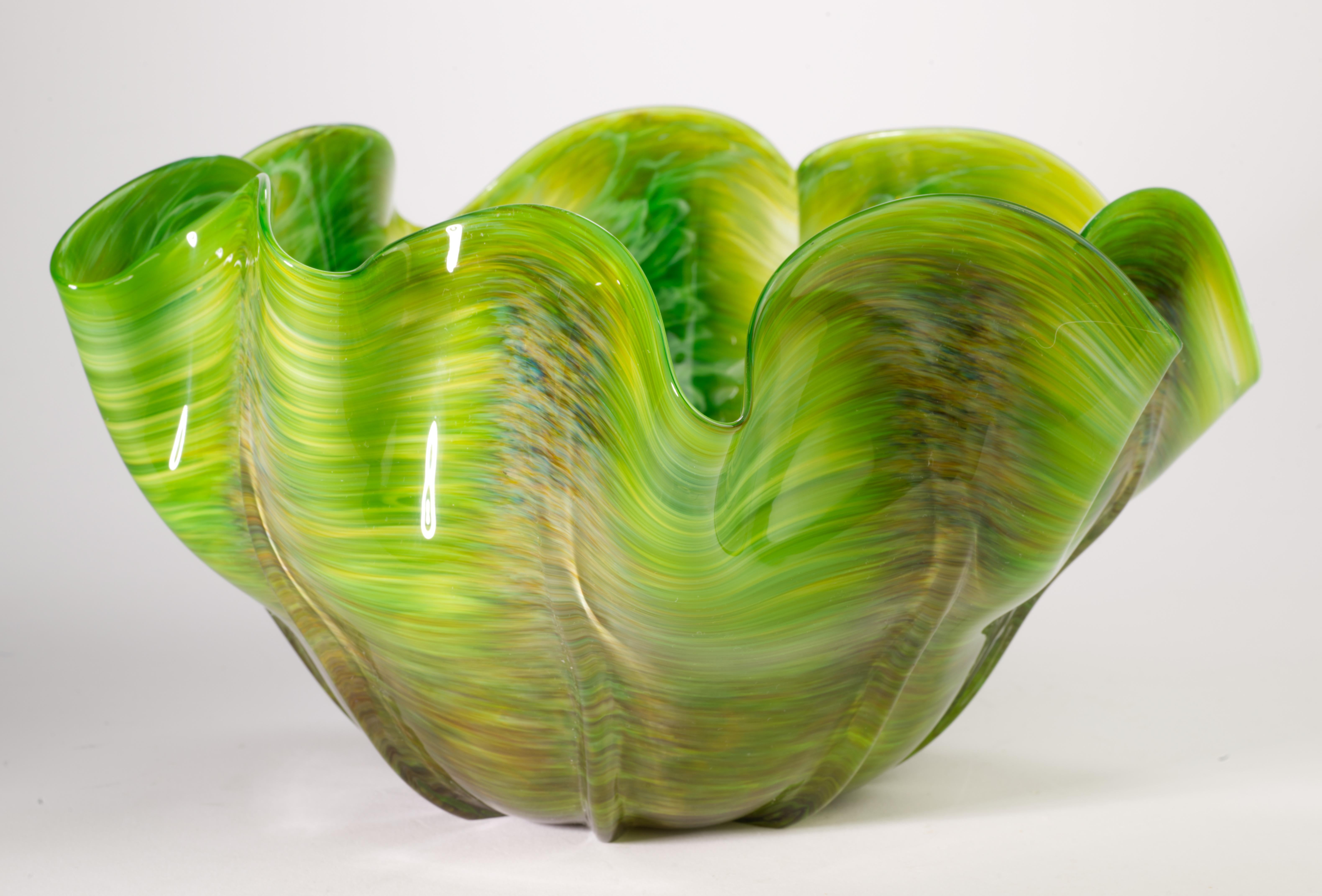 Vitrix Hot Glass Studio Organic Folded Edge Bowl, New York Art Glass In Good Condition In Clifton Springs, NY