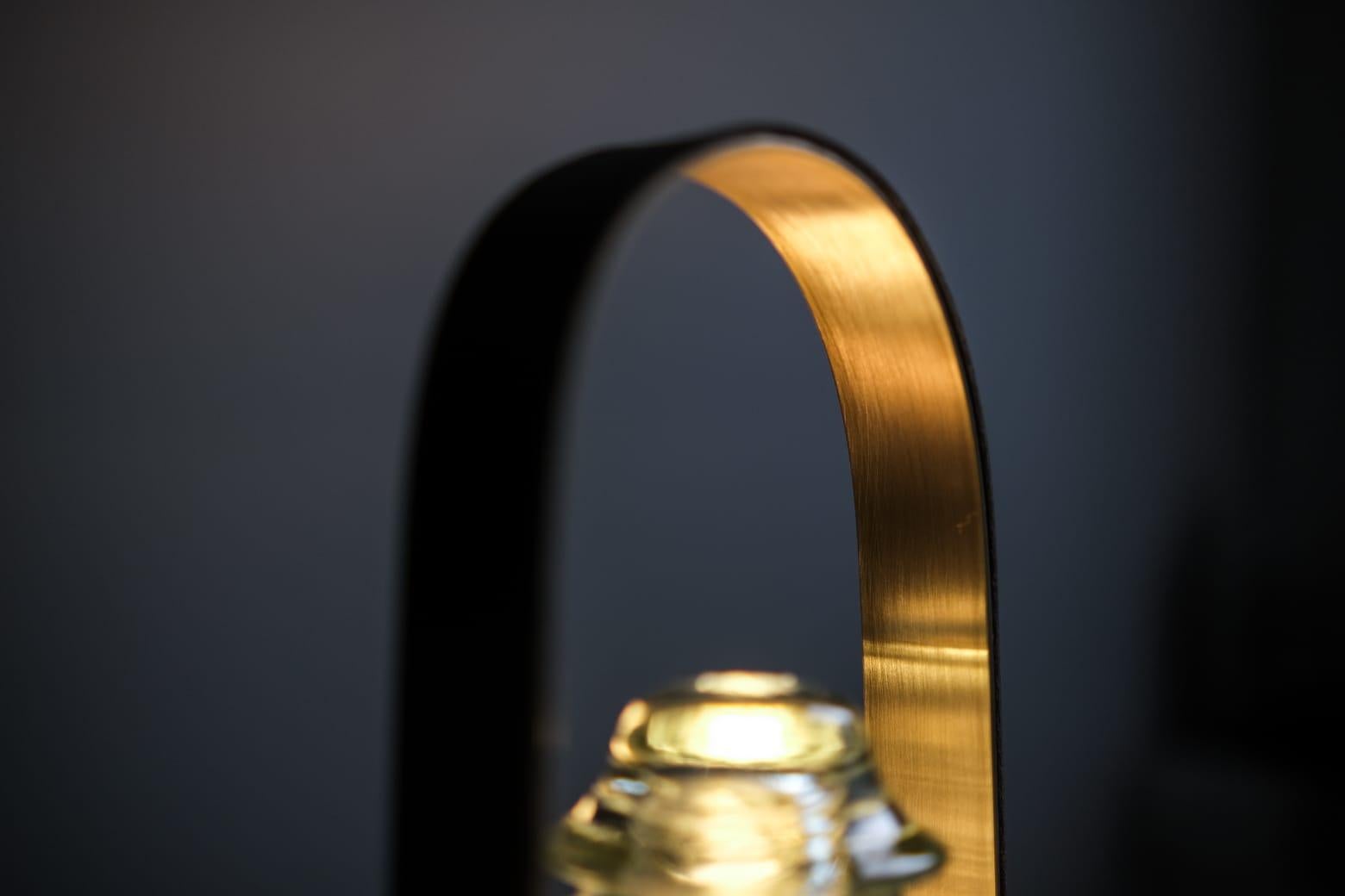 Portugais Vitrum - Lampe de table contemporaine faite  la main par Caio Superchi en vente