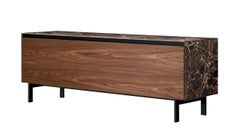 Vitrum Sideboard mit schwarz lackierten Beinen und Emperador-Keramik von Andrea Lucatello