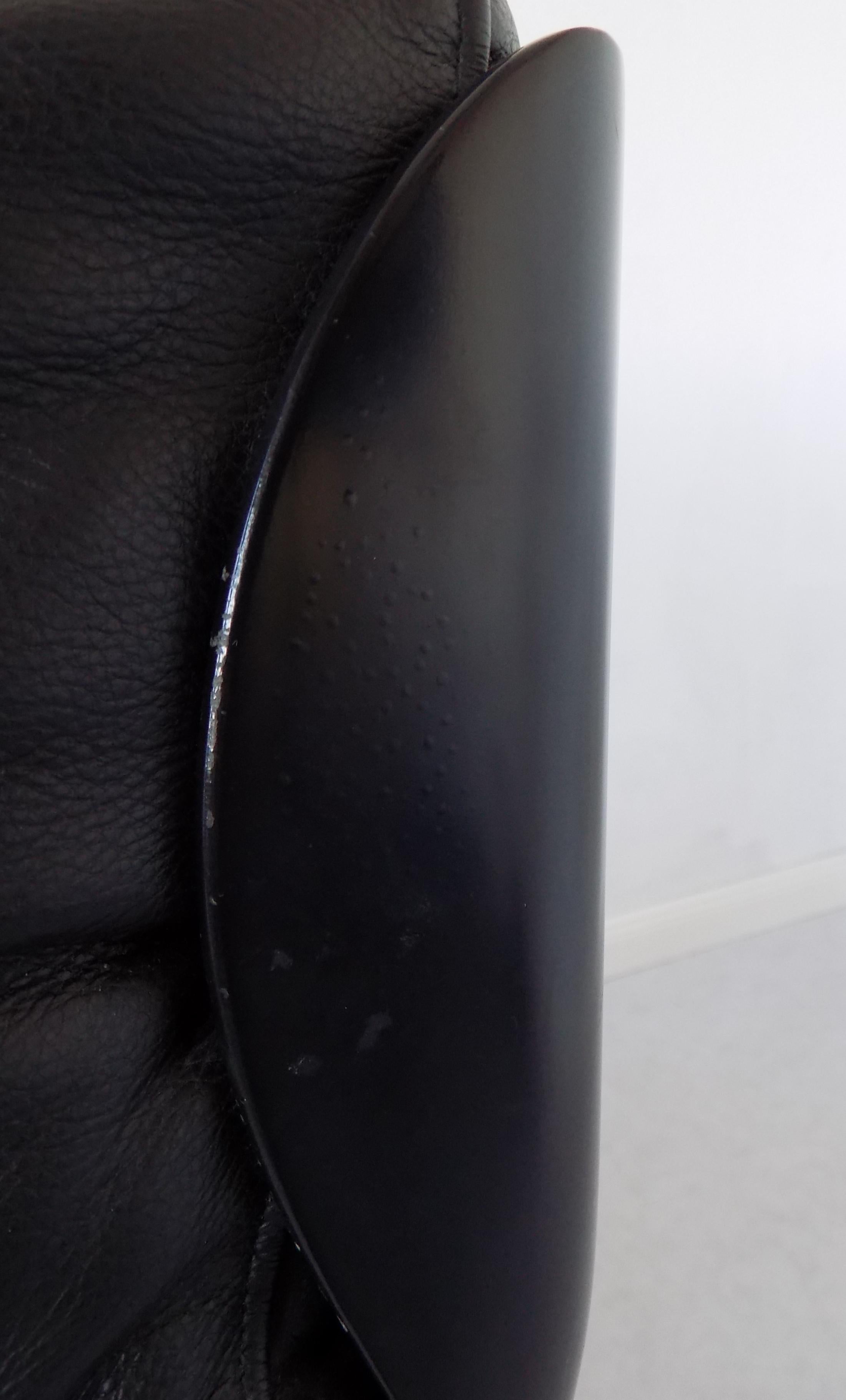 Vitsoe 620 by Dieter Rams Black Leather Lounge chair, Mid-Century modern, German 6