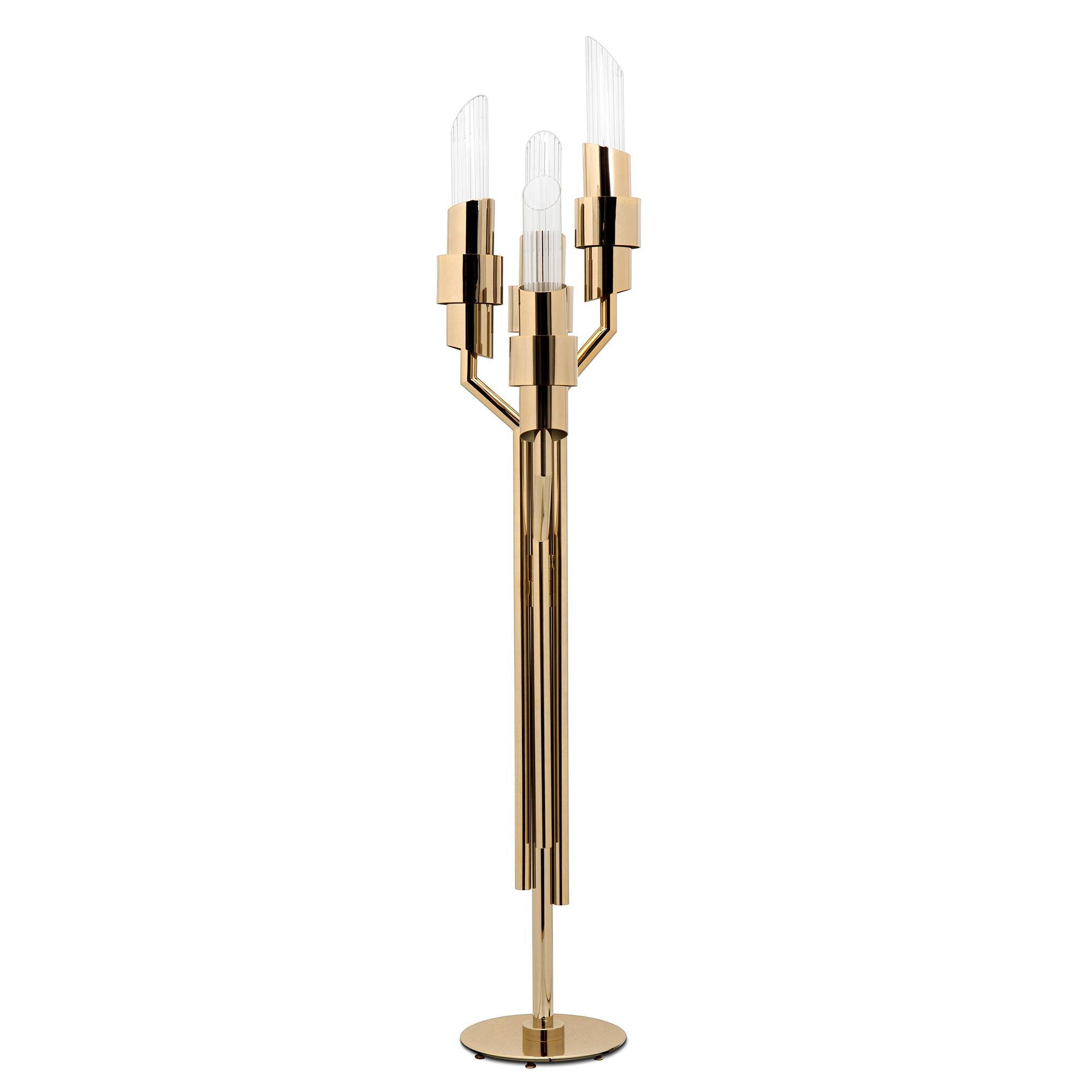 Floor lamp Vitta with structure in gold-plated
polished brass and with crystal glass lamp shades. 
With 4 bulbs, lamp holder type G9, halogen bulb, 
max 40watts. Voltage 220-240V. Bulbs not included.
 