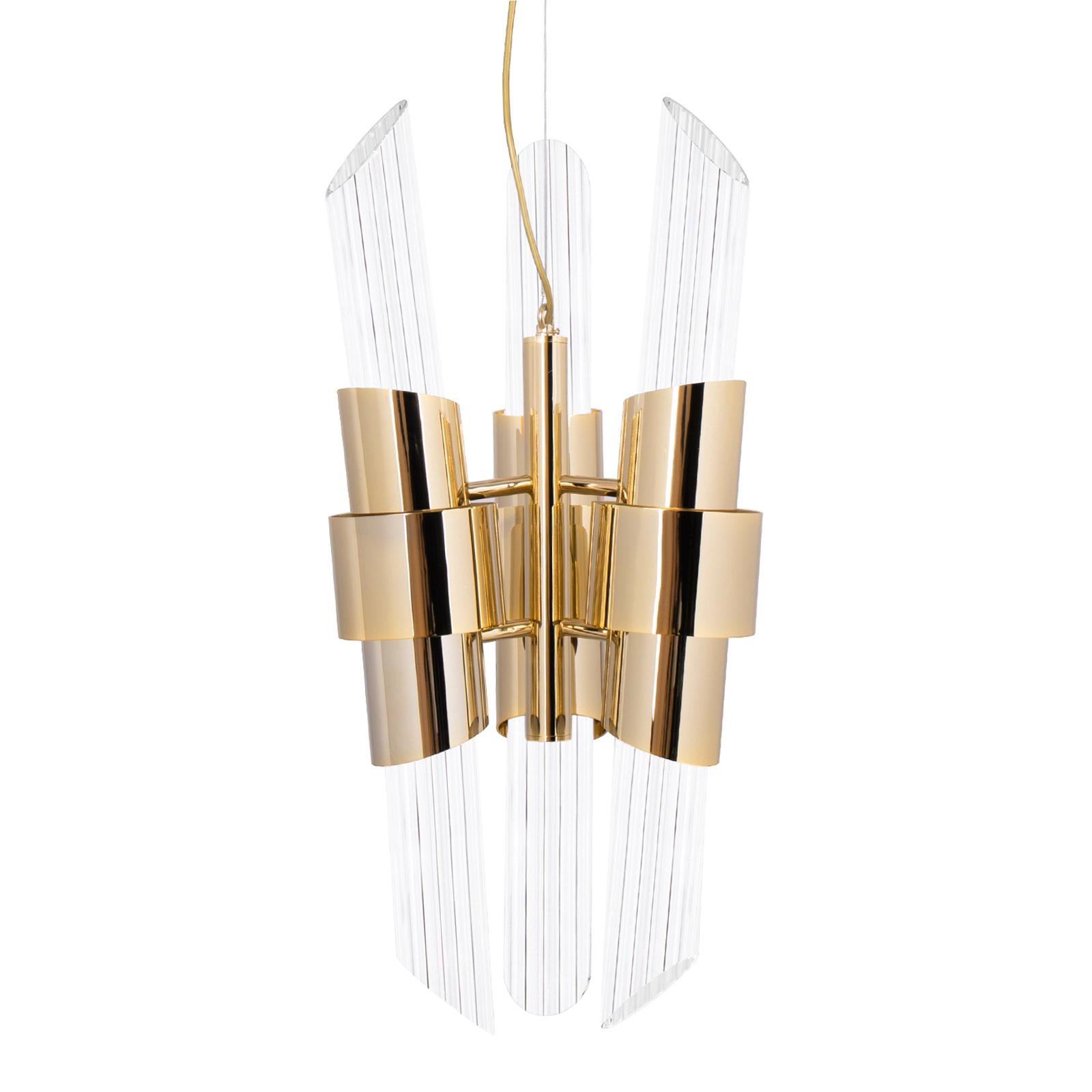 Medium pendant Vitta gold with ribbed crystal glass cylinders
gathered and held by a gold plated polished brass structure.
With 6 Bulbs, lamp holder type Led G9 -2 Watt max. For 220-240V.
Bulbs not included. With adjustable cord height: 200 cm.