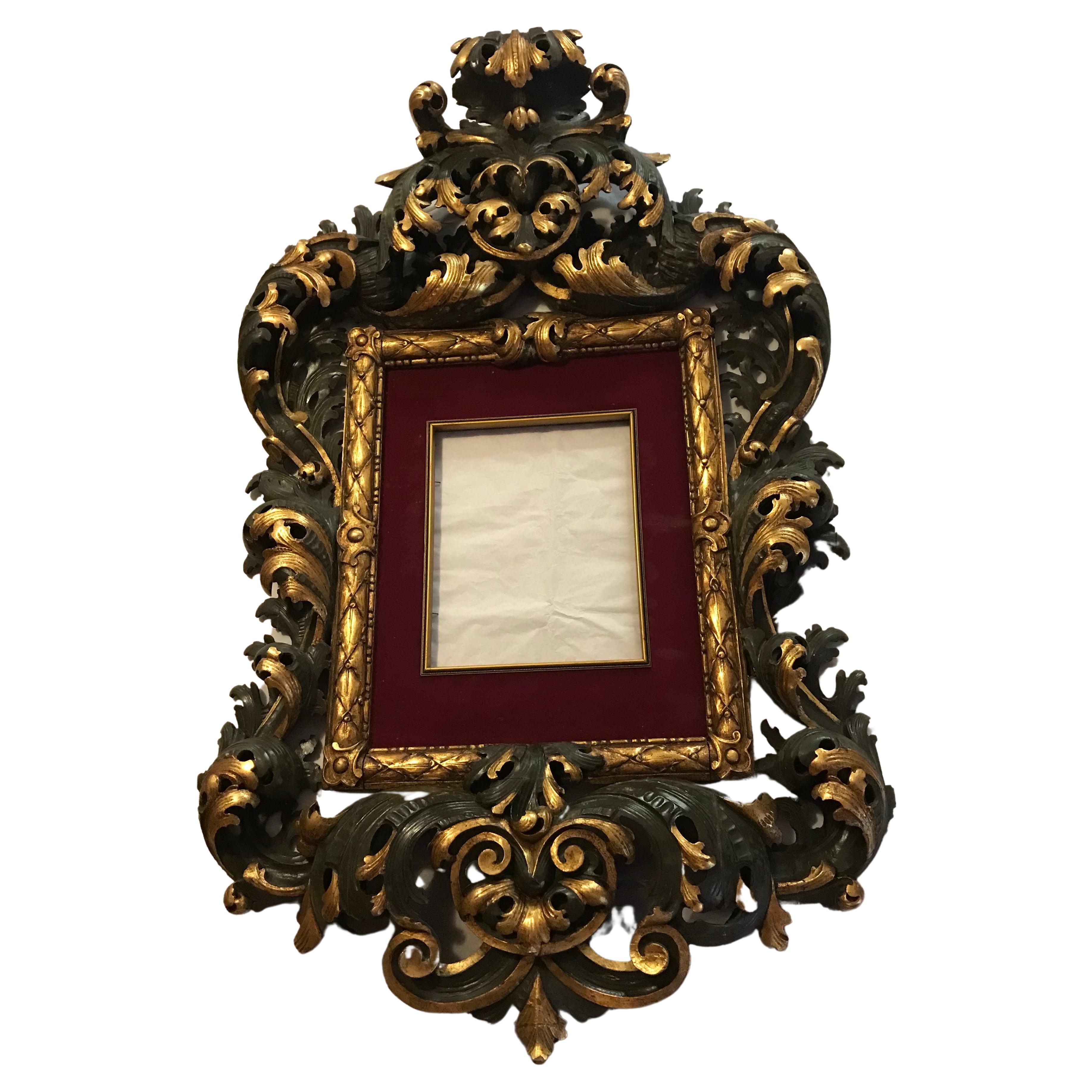 Cadre baroque italien doré et Vittoria  Bois vert en vente
