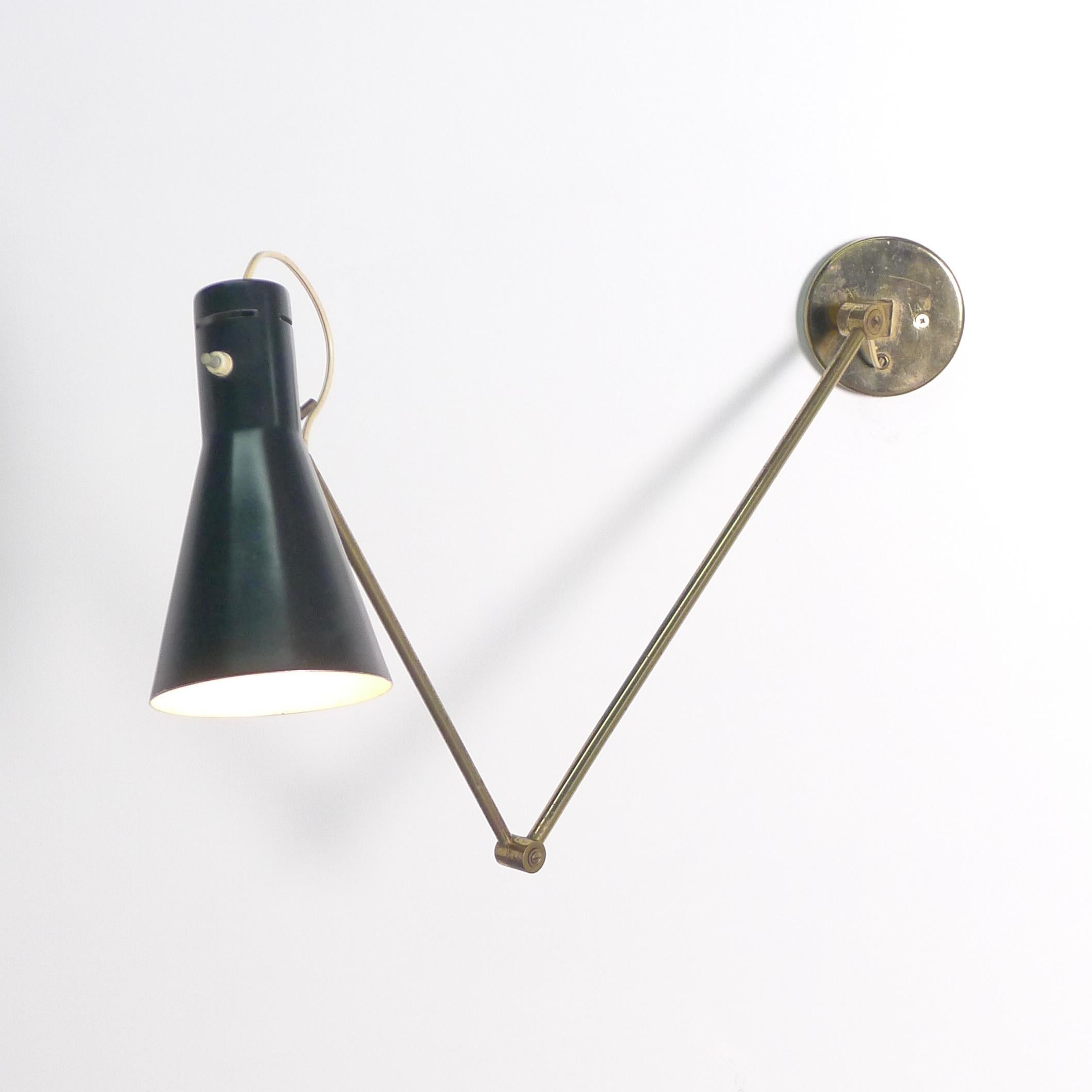 Vittoriano Vigano for Arteluce, Rare Articulated Wall Light, Italian 1950s For Sale 6