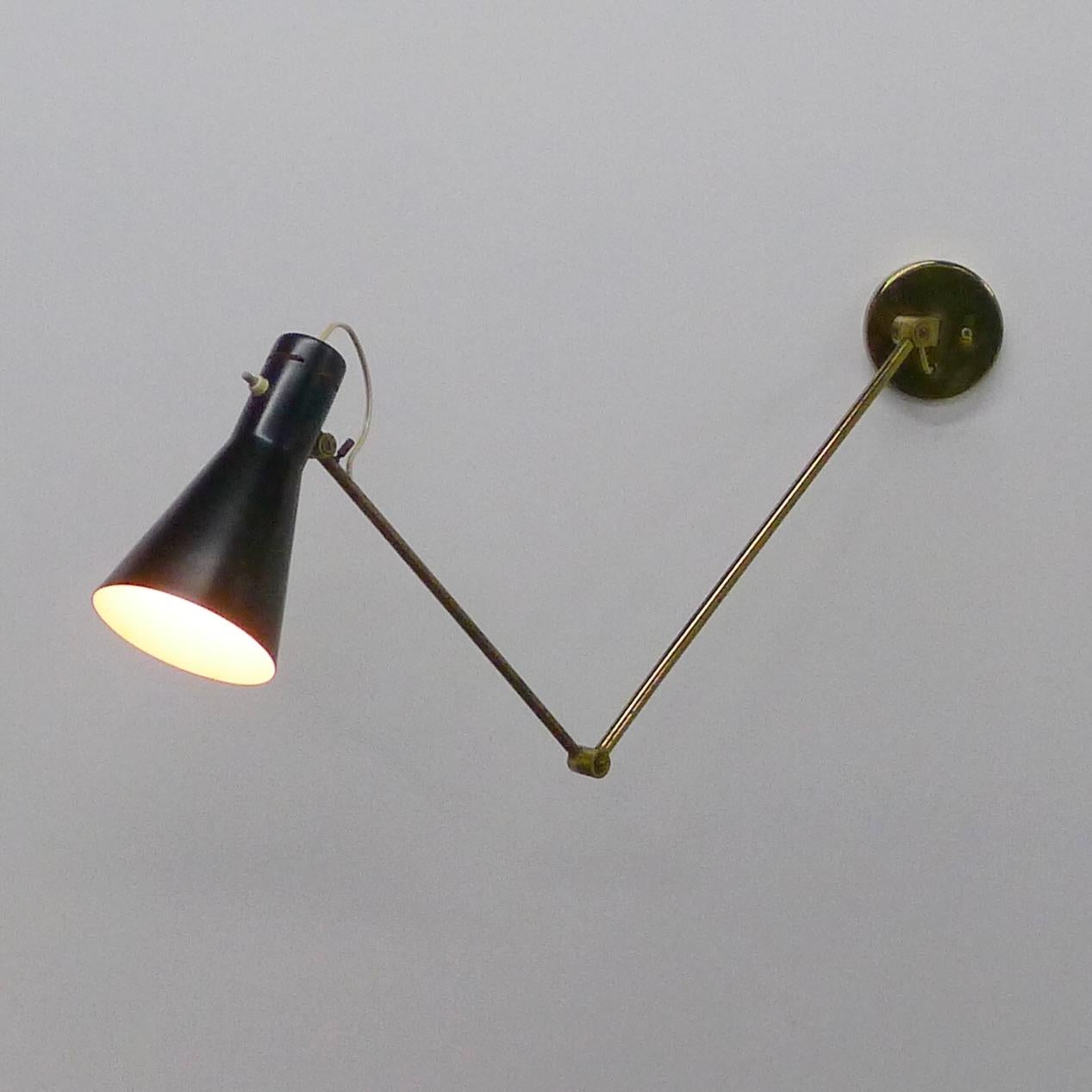 Mid-20th Century Vittoriano Vigano for Arteluce, Rare Articulated Wall Light, Italian 1950s For Sale