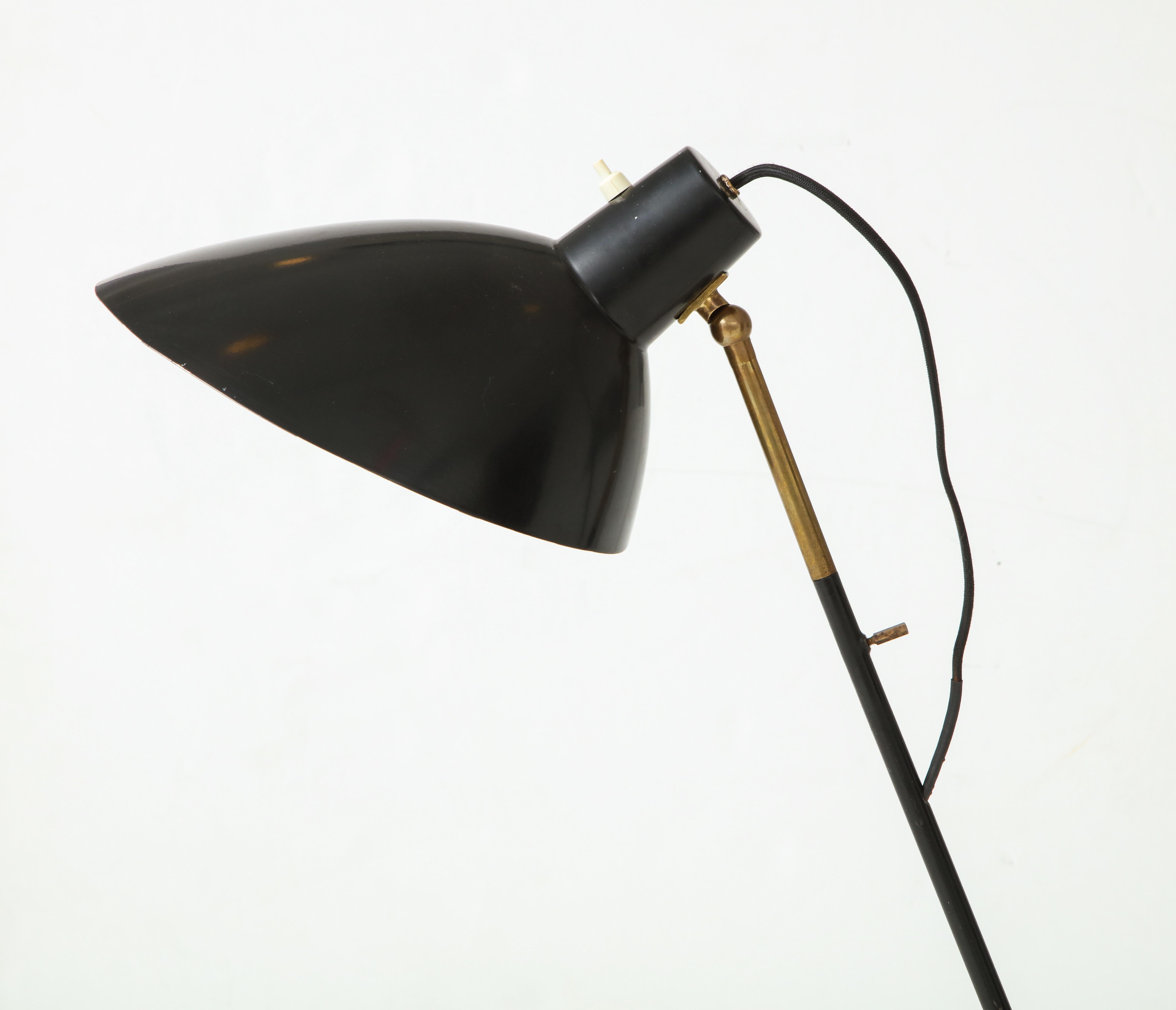 Lacquered Vittoriano Vigano for Arteluce Rare Floor Lamp Model 1047 For Sale