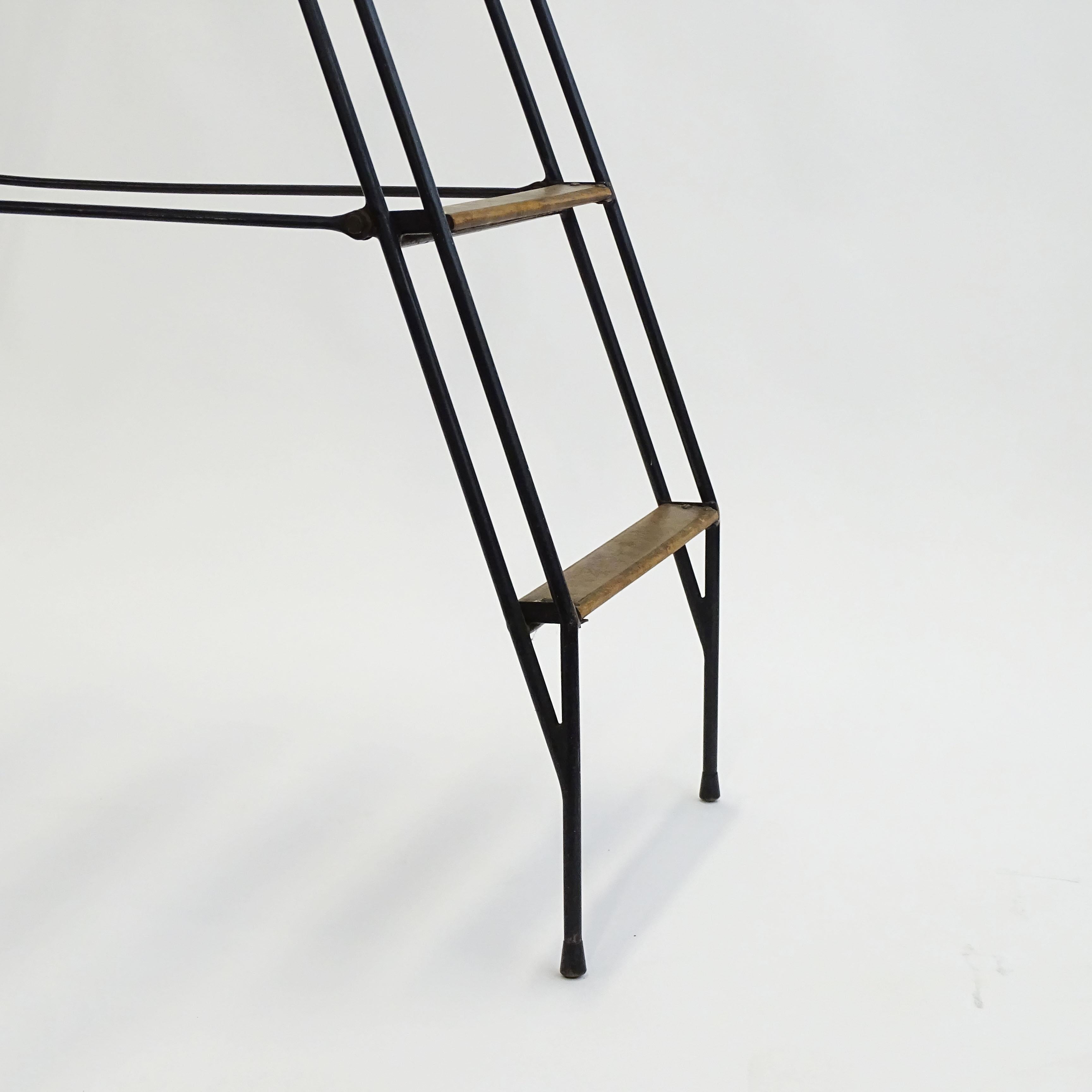 Mid-Century Modern Vittoriano Viganò Minimal Floor Library Ladder for Azucena, Italy 1950