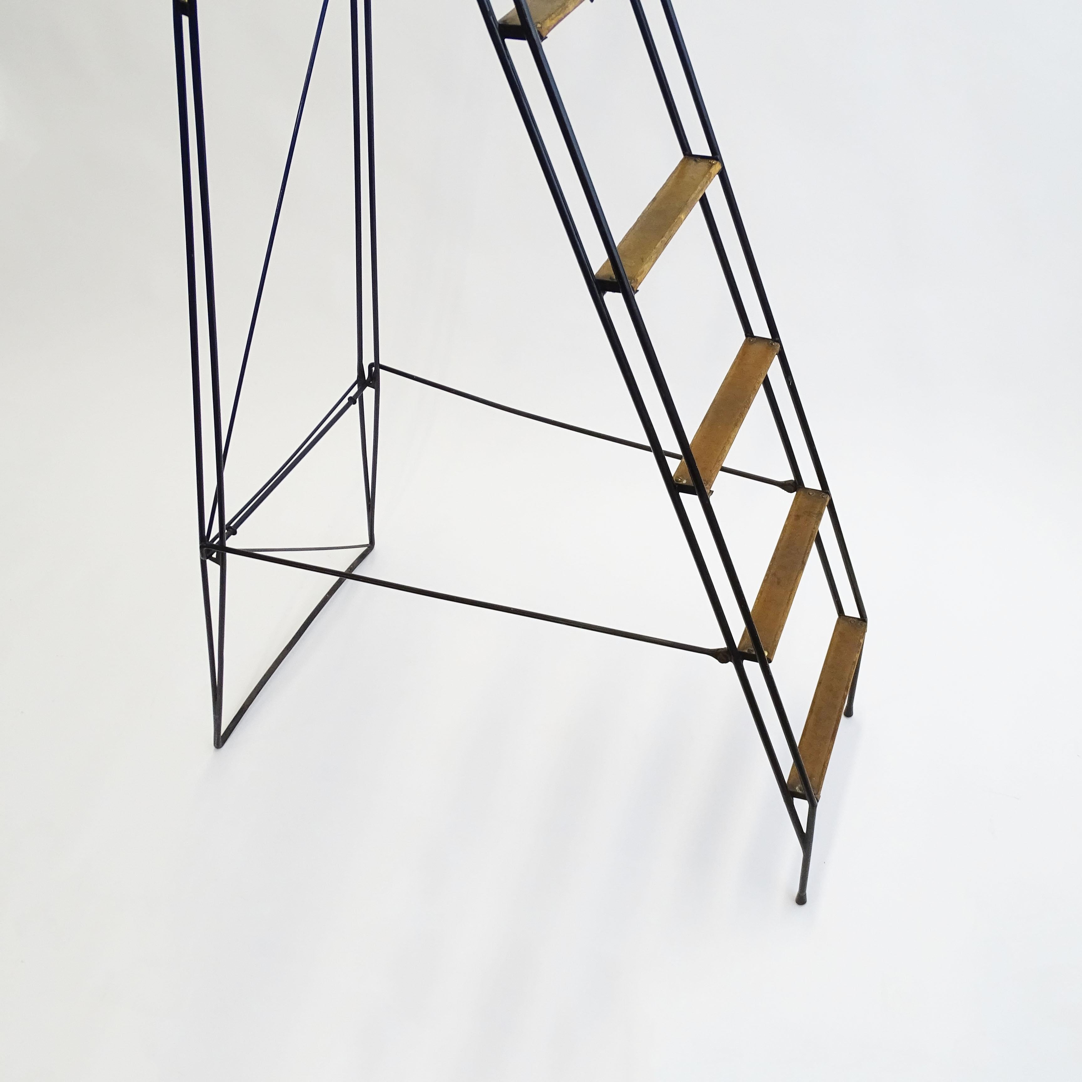 Vittoriano Viganò Minimal Floor Library Ladder for Azucena, Italy 1950 In Good Condition In Milan, IT