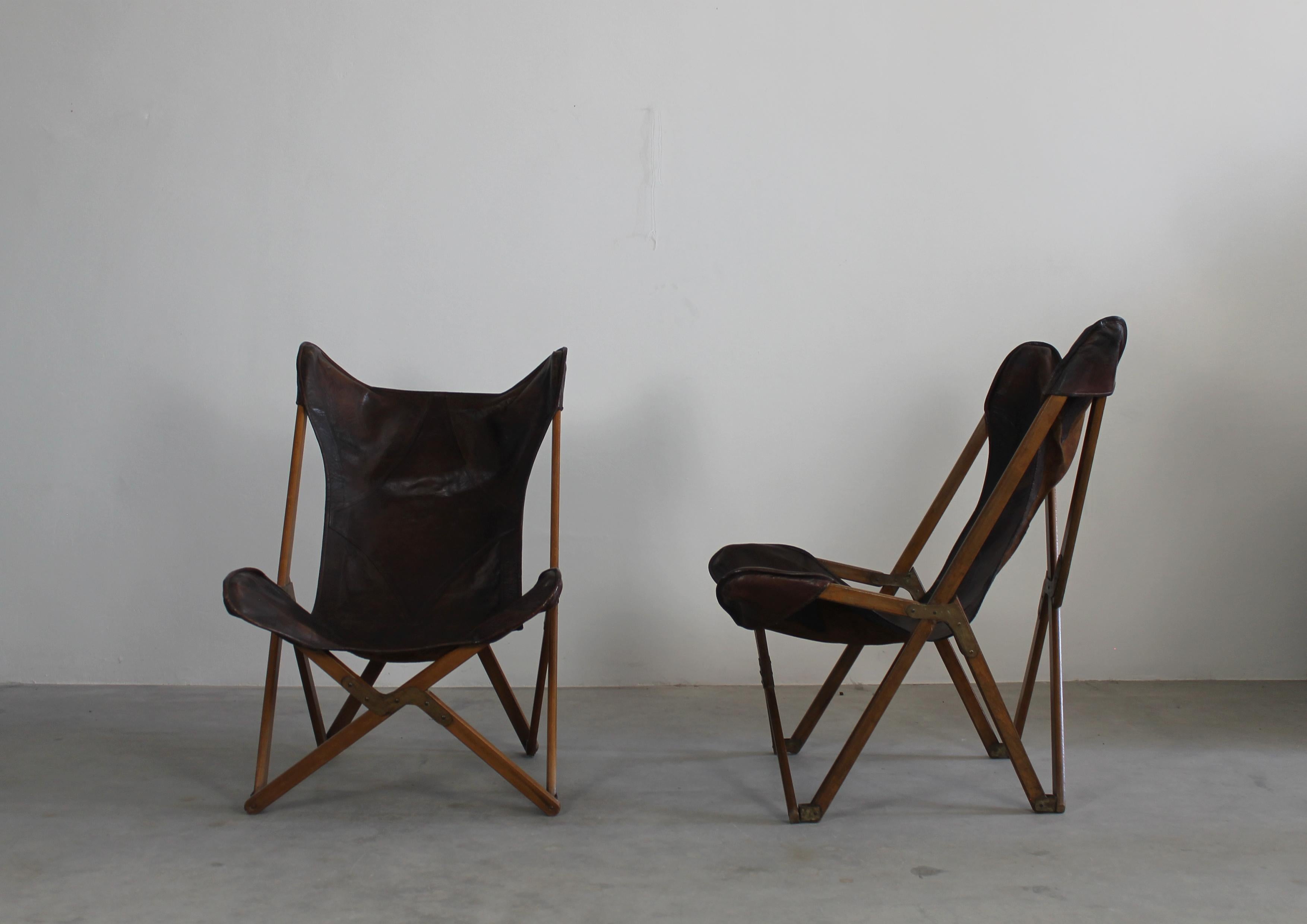 Mid-Century moderno Vittoriano Viganò Set of Two Tripolina Folding Chairs in Leather 1930s Italy in vendita