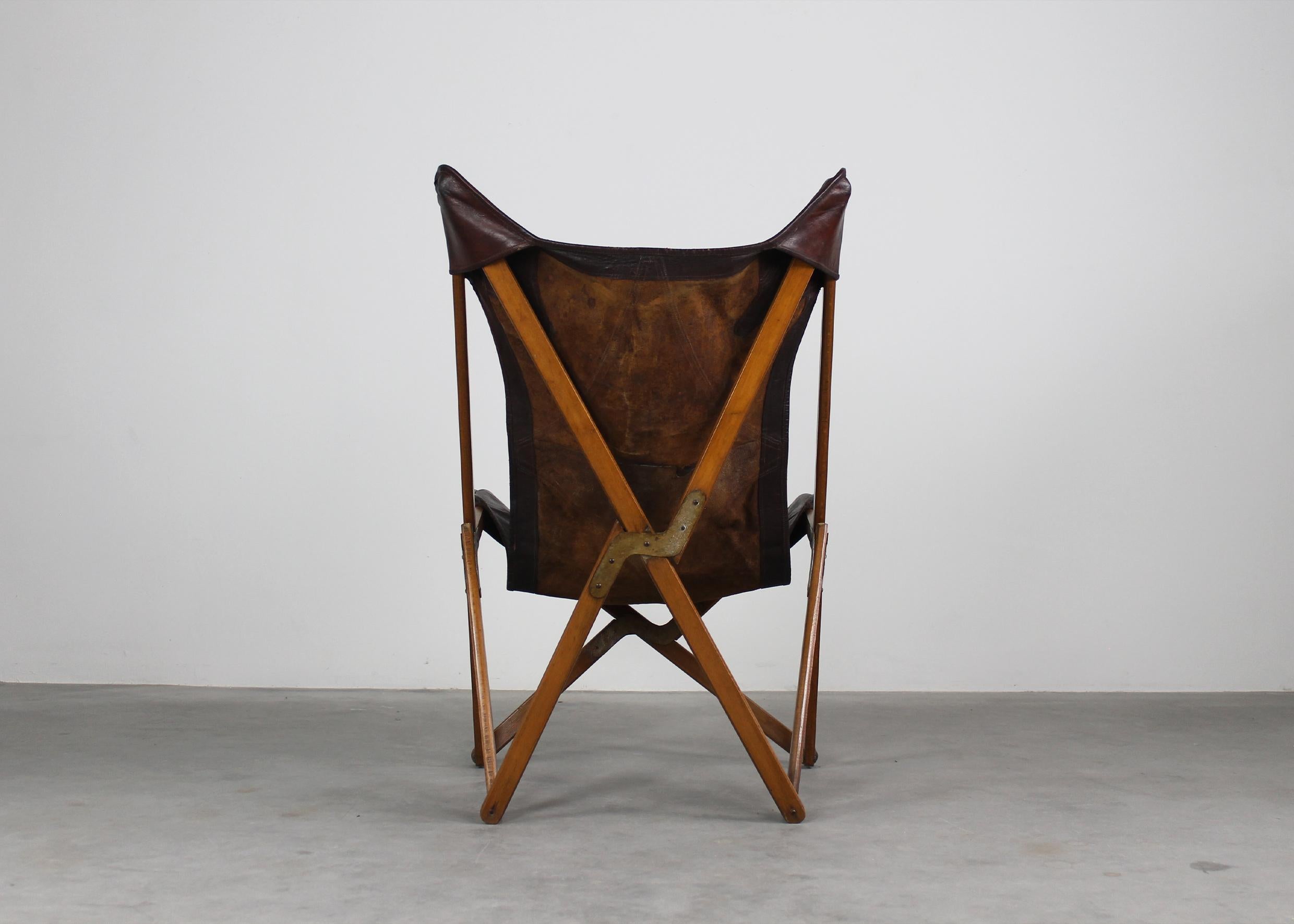 Tripolina Folding Chair in Wood and Leather by Paolo Vigano 1930s  In Good Condition In Montecatini Terme, IT