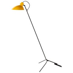 Lampada da terra Vittoriano Viganò 'VV Cinquanta' in giallo per Astep