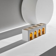 Vittorio Weiße handgefertigte Blumenvase aus Keramik und 24-karätigem Gold mit Details