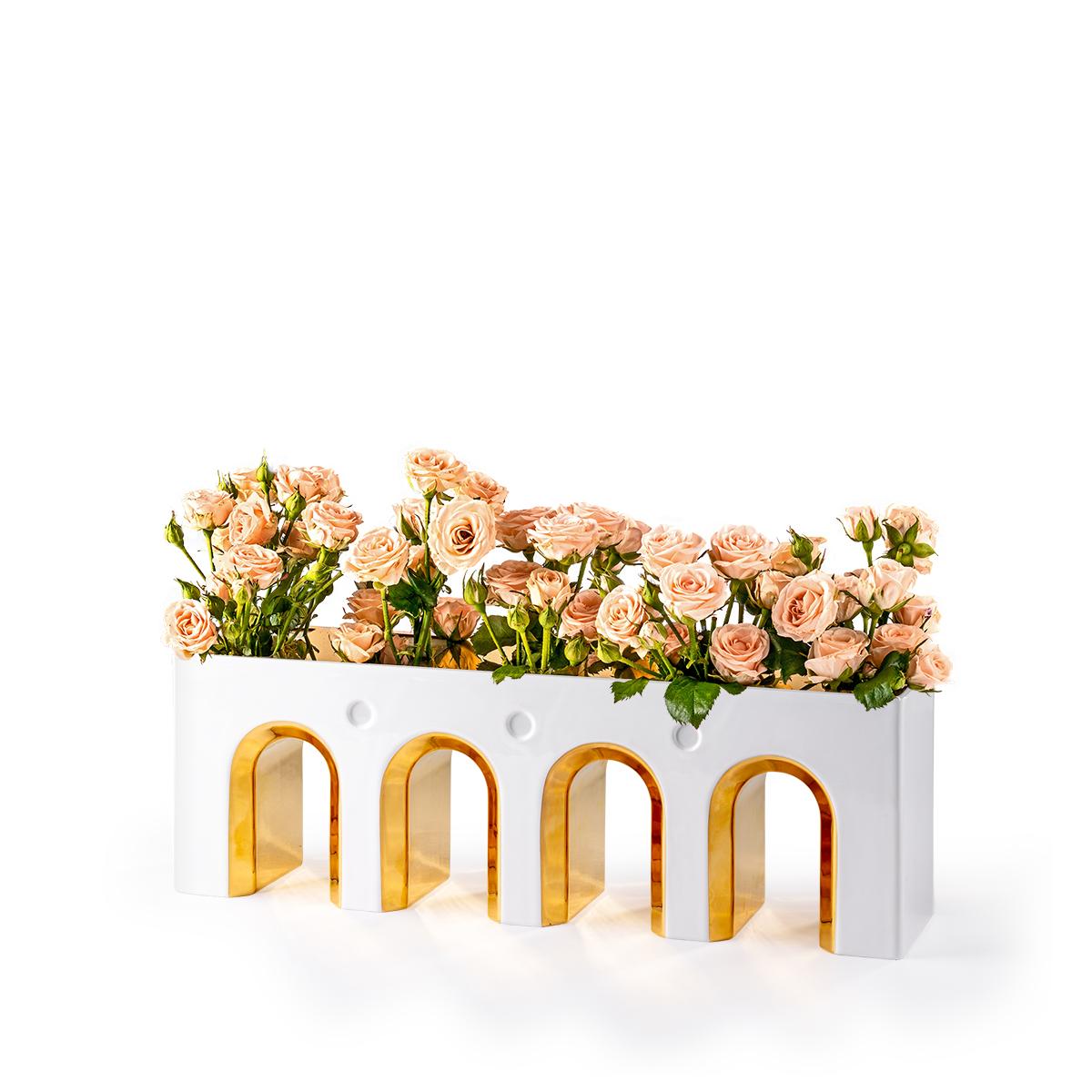 Vittorio Weiße handgefertigte Blumenvase aus Keramik und 24-karätigem Gold mit Details (Italienisch) im Angebot