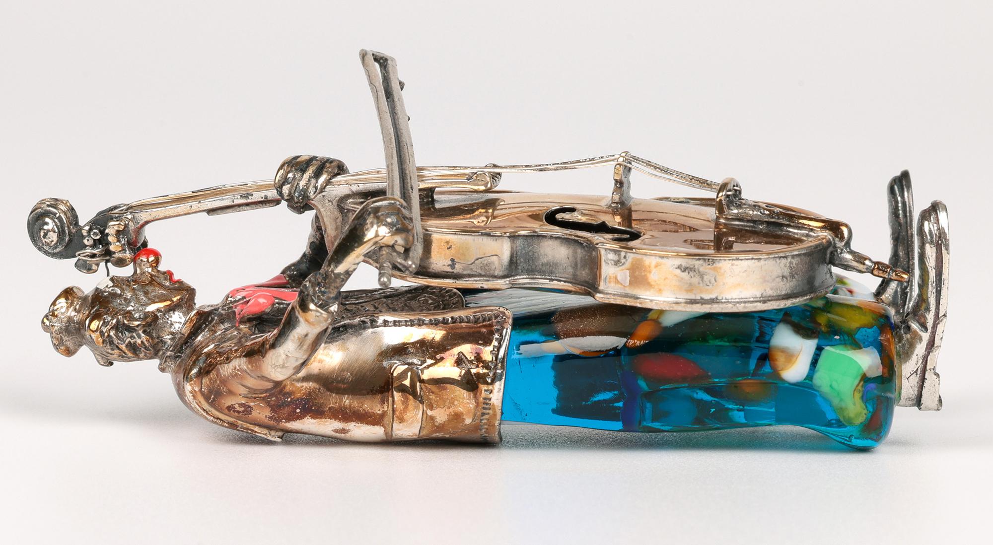 Vittorio Angini Figure de clown jouant du Cello, en Murano, montée sur argent en vente 1