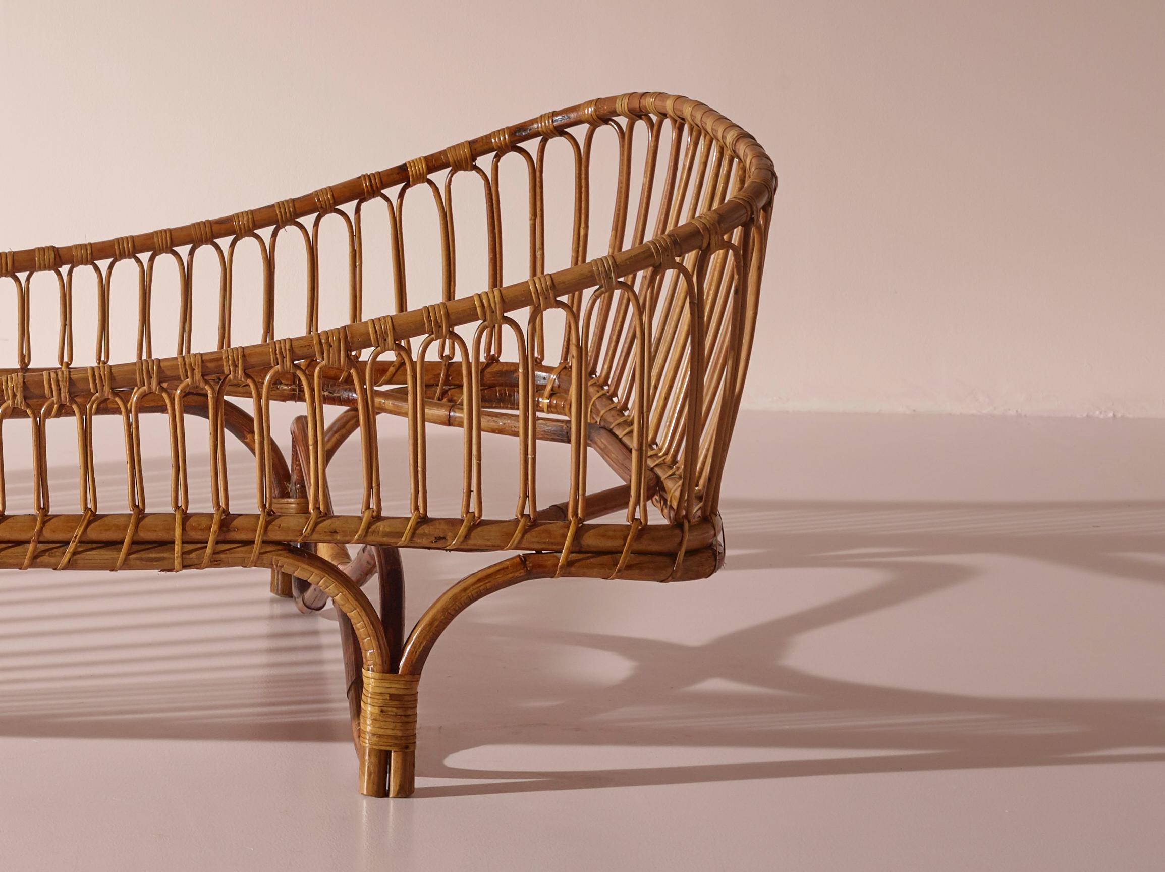 rattan daybed frame