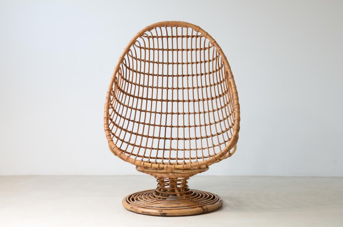 
COD-2757
Vittorio Bonacina

Magnifique siège ovoïde en jonc et rotin tressés.

Fabriqué par Bonacina, Italie, vers 1955.

96x77xh135