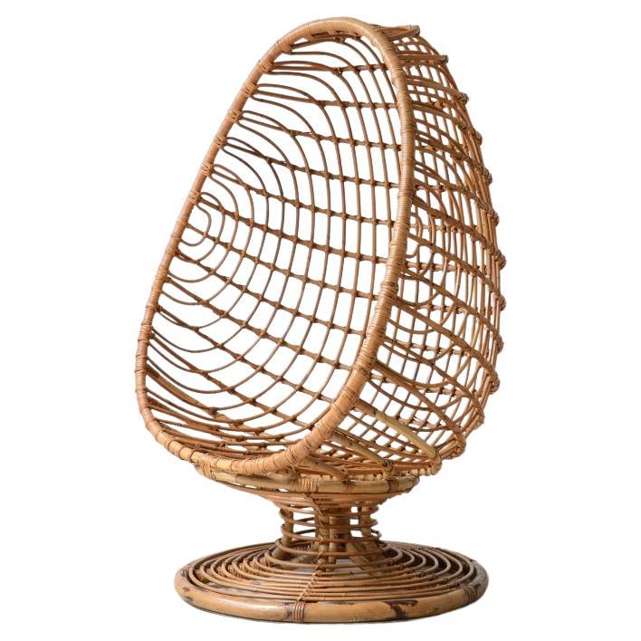 Vittorio Bonacina, splendid egg-shaped seat in woven rush