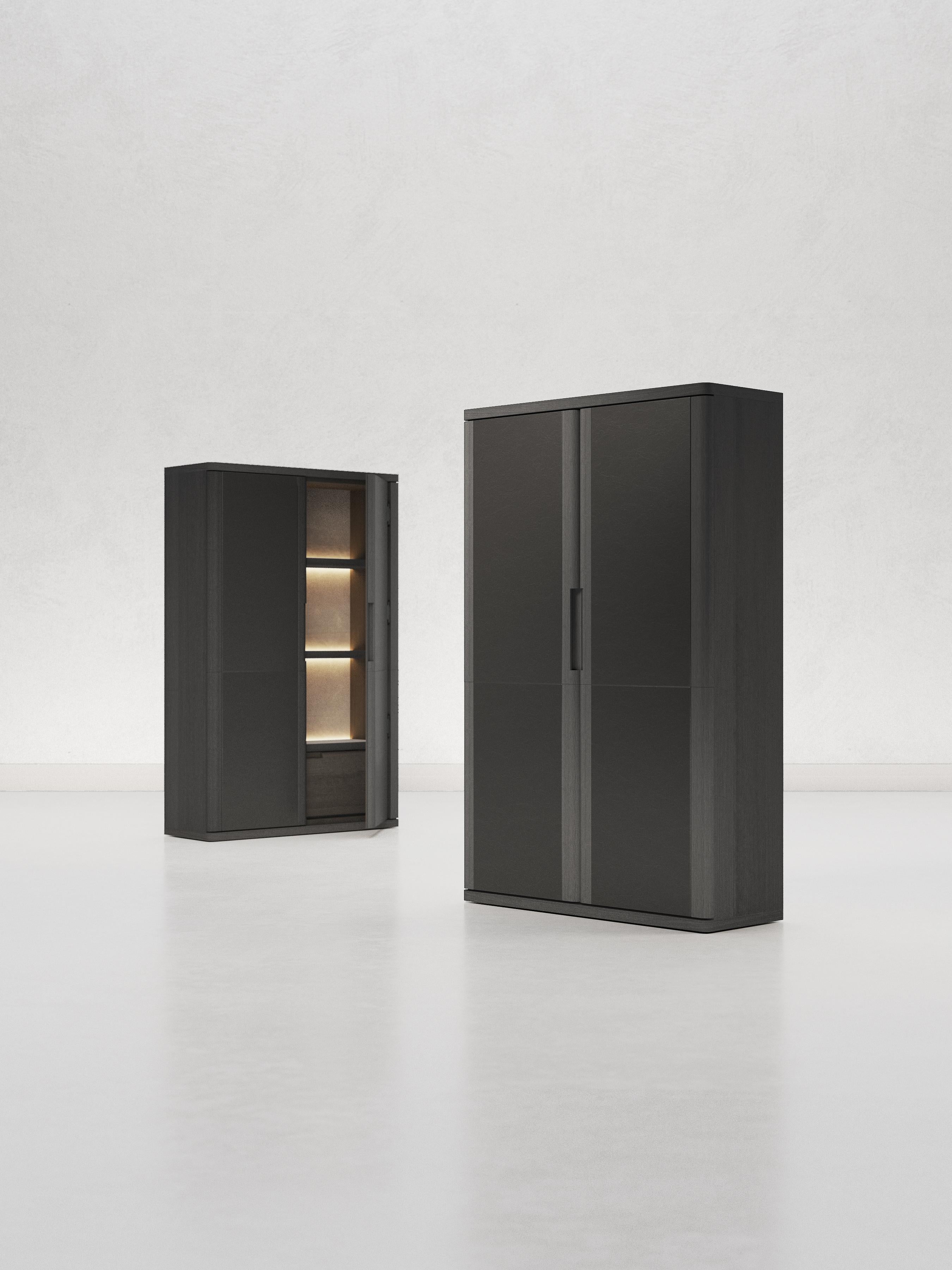 Modern Vittorio cabinet in Black Ash wood and Black Leather For Sale