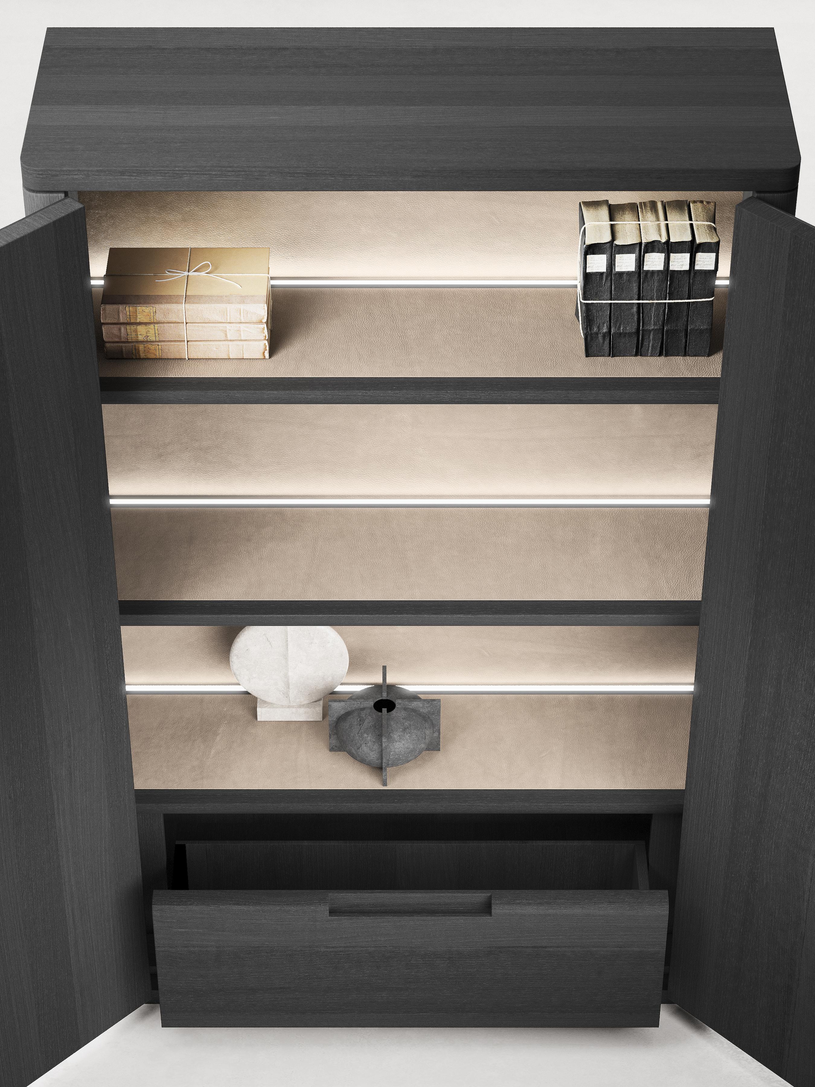 Italian Vittorio cabinet in Black Ash wood and Black Leather For Sale