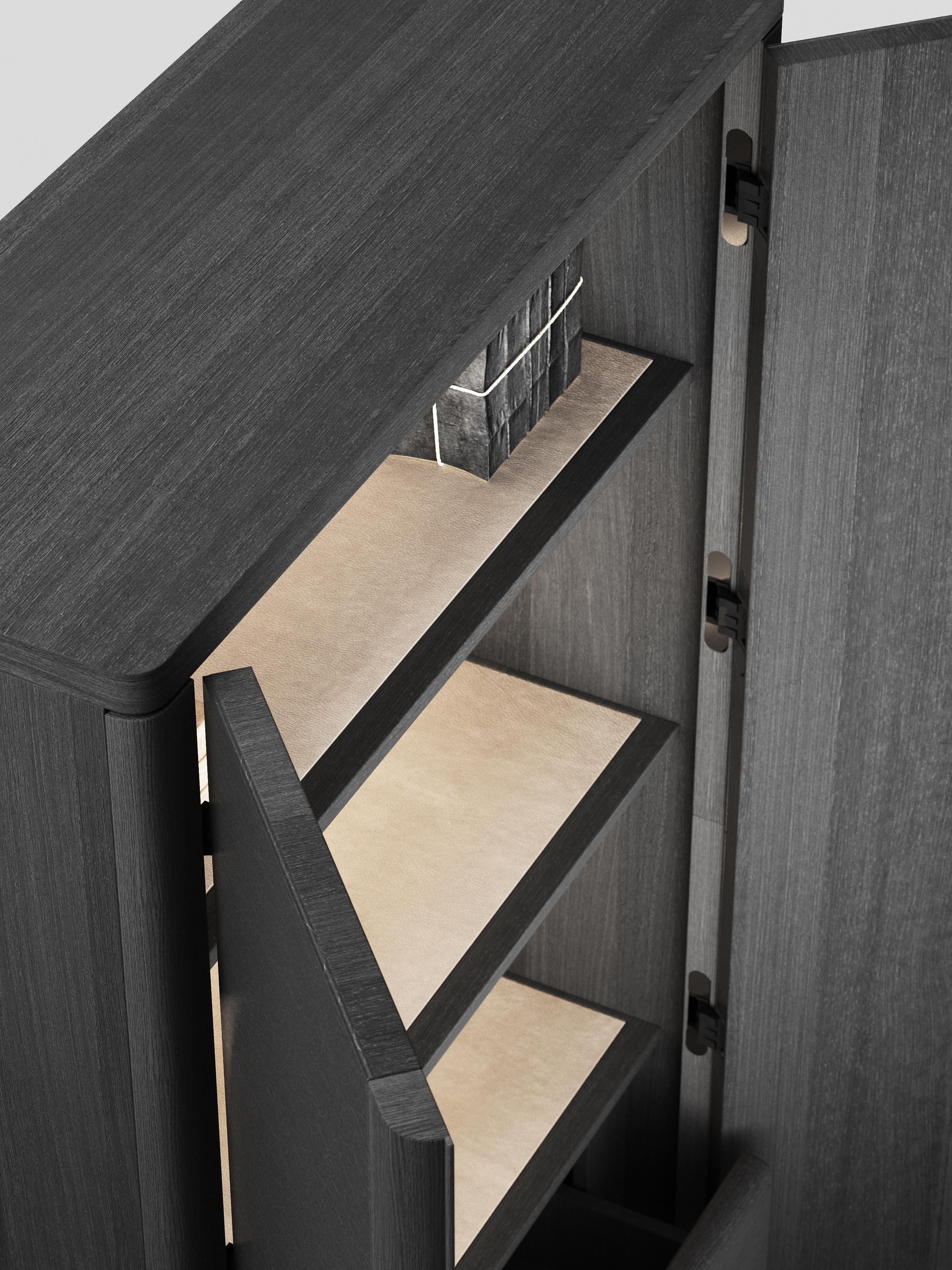 Vittorio cabinet in Black Ash wood and Black Leather In New Condition For Sale In Milano, IT