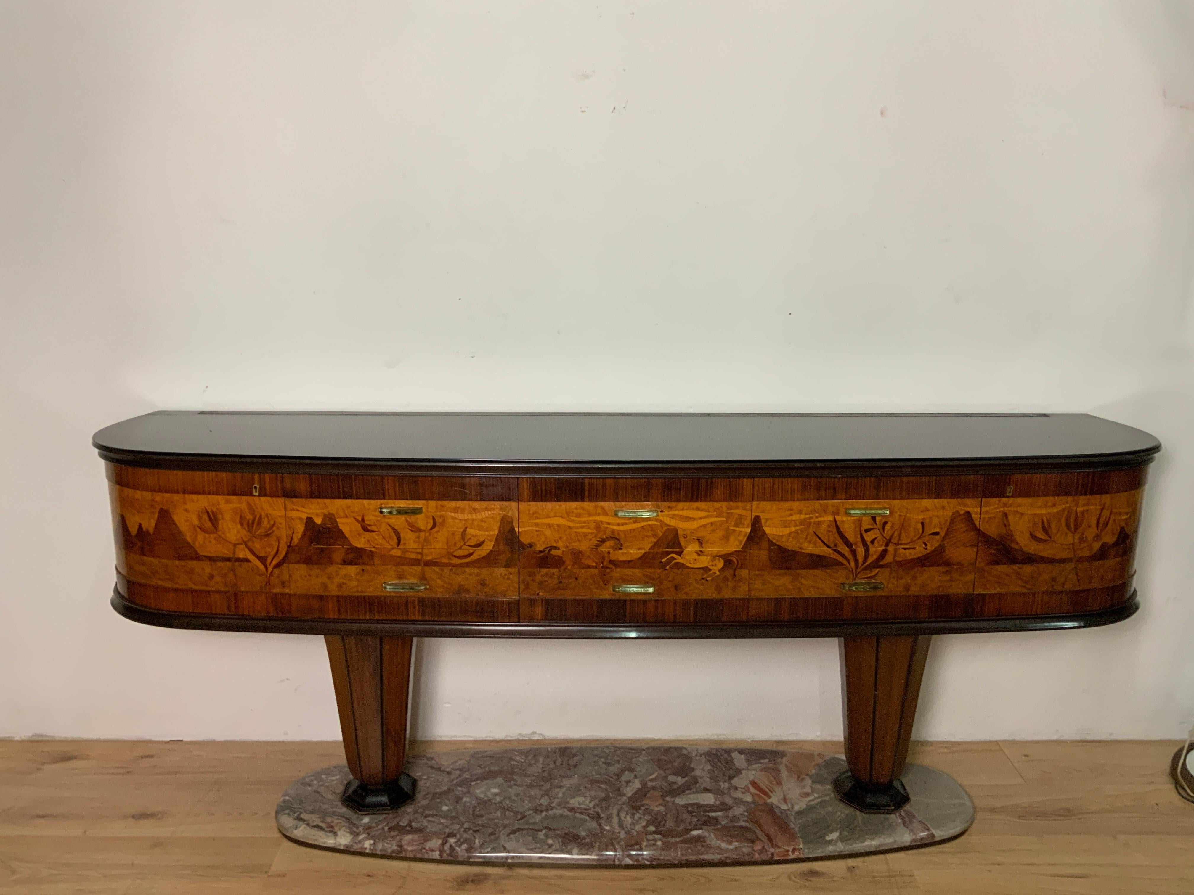Art Deco inlaid sideboard Italian production of the 1940s attributed to the famous designer Vittorio Dassi.