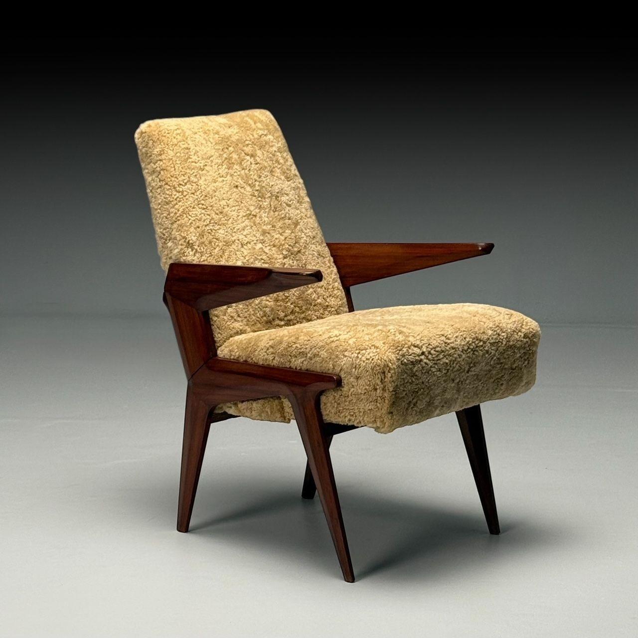 Vittorio Dassi Attr, Sillón, Escritorio o Silla Ocasional, Moderno Italiano de Mitad de Siglo, Piel de Miel, Años 50

Este raro sillón escultural, atribuido a Vittorio Dassi en Italia hacia la década de 1950, presenta madera exótica y tapicería de