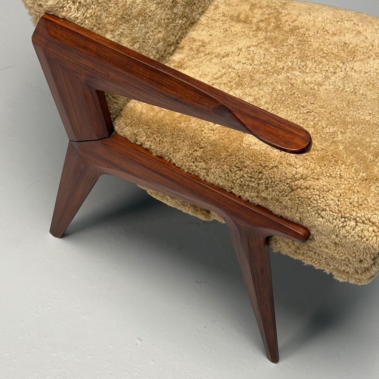 Vittorio Dassi Attr, Sillón moderno italiano de mediados de siglo, piel de cordero, años 50 Piel de carnero en venta
