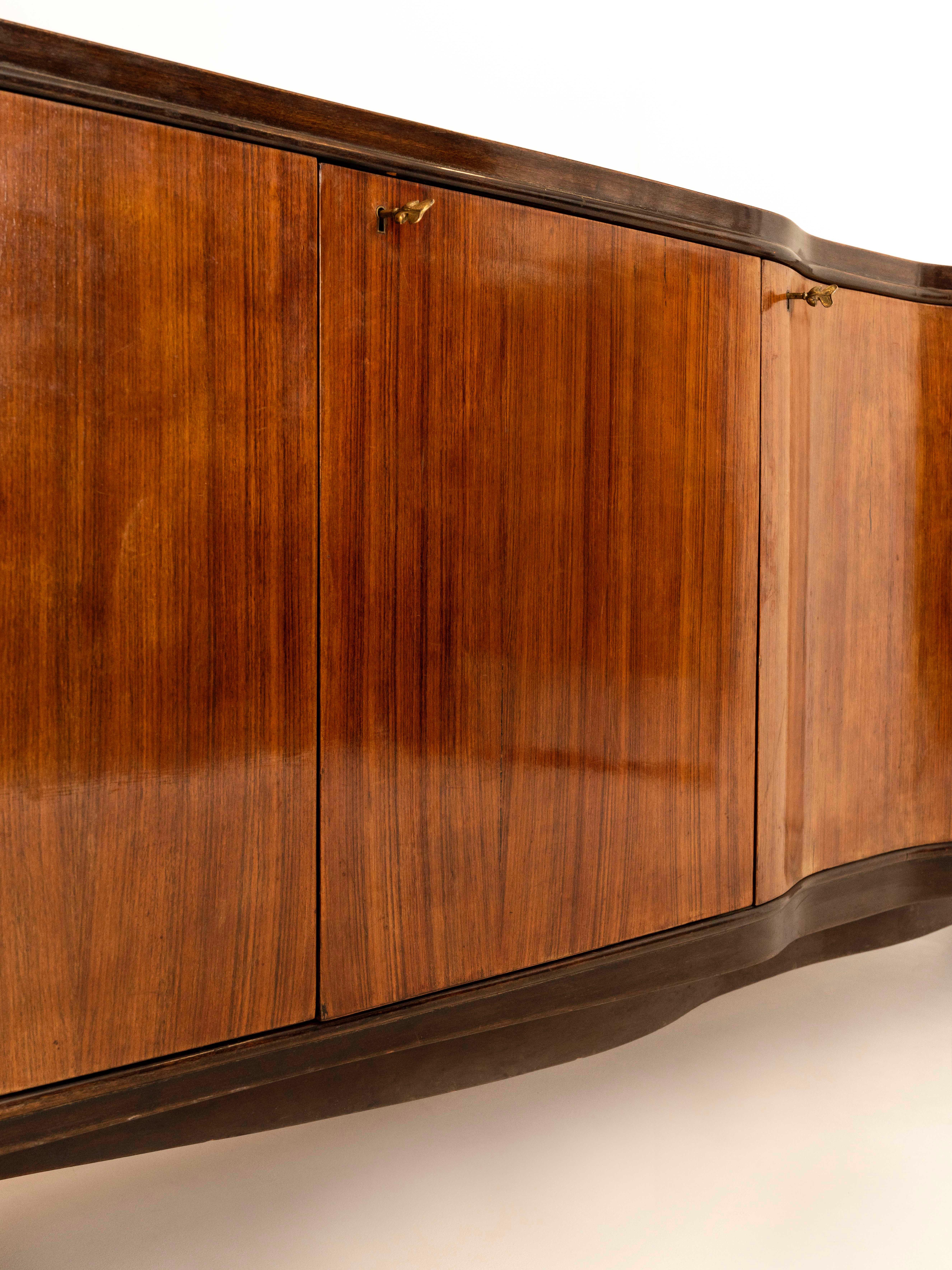 Vittorio Dassi Credenza in Wood, Glass and Brass, Italy 1950s 3