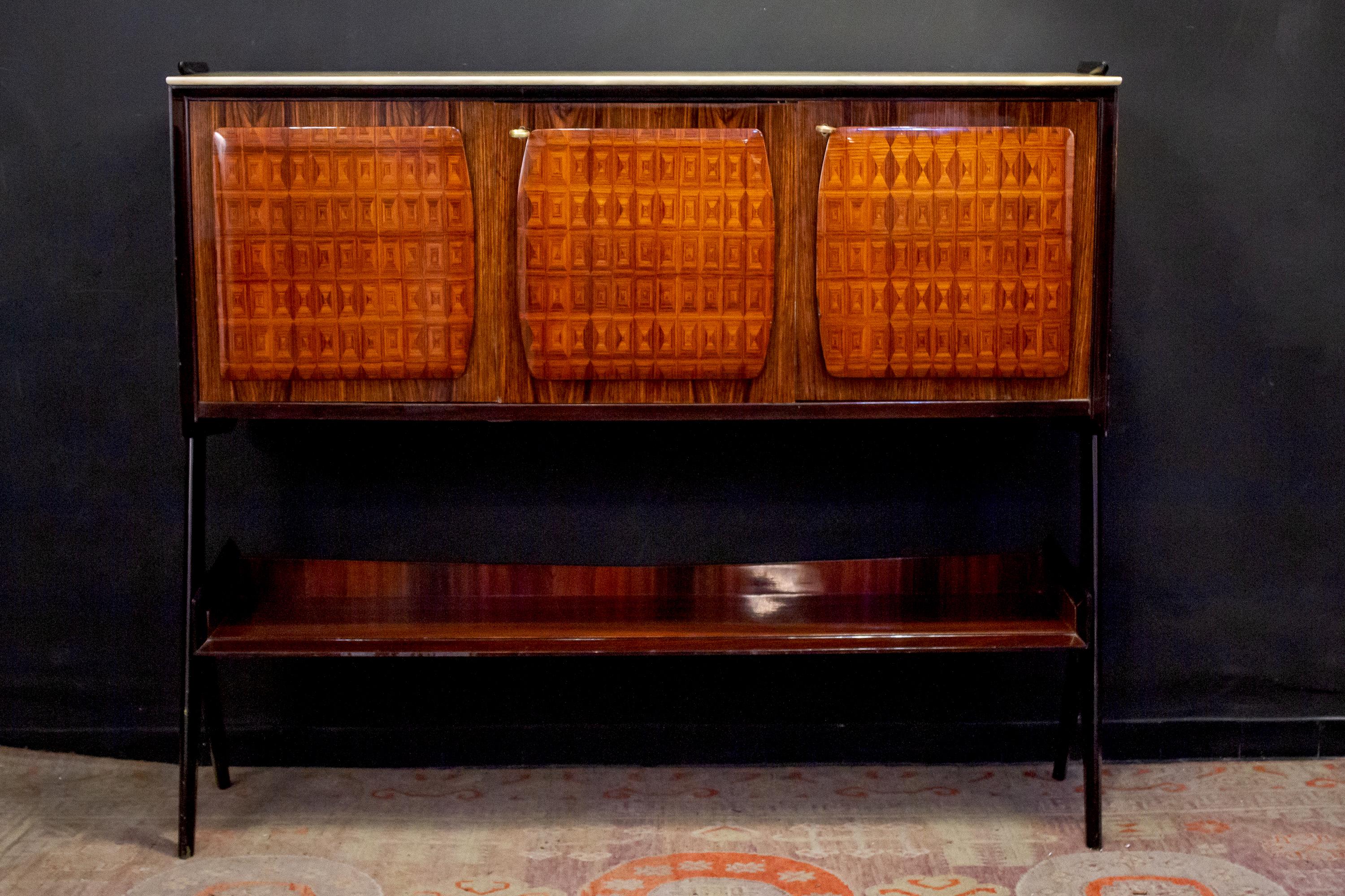 Mid-Century Modern Enfilade ou meuble de bar au design mi-siècle Vittorio Dassi, années 1950 en vente
