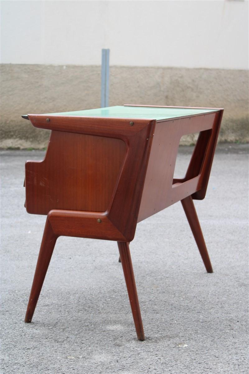 Vittorio Dassi Desk Minimal Geometric Mahogany and Laminate Midcentury For Sale 8
