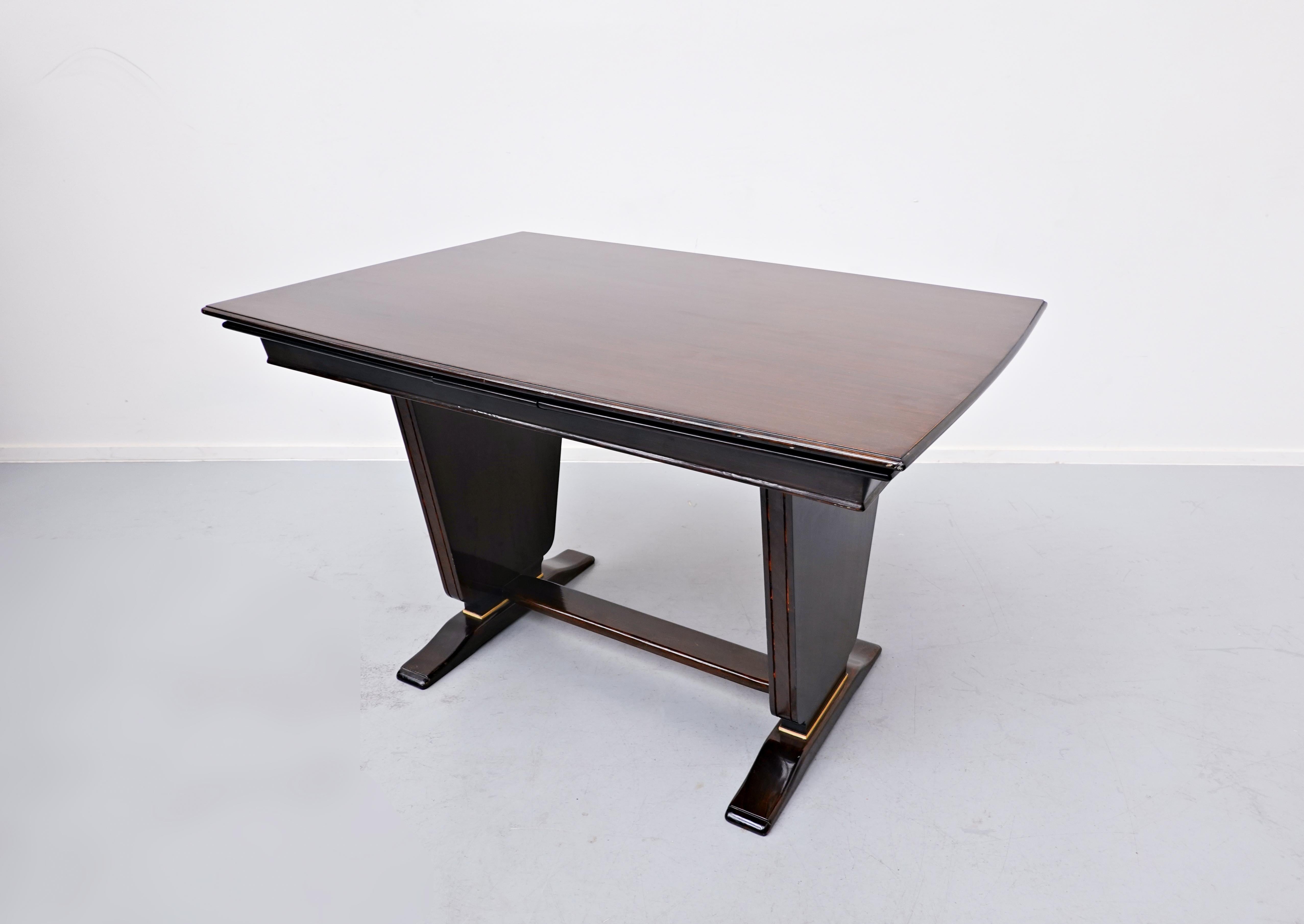 Italian Mid-Century Modern Vittorio Dassi Extendable Dining Table - Italy 1950s For Sale