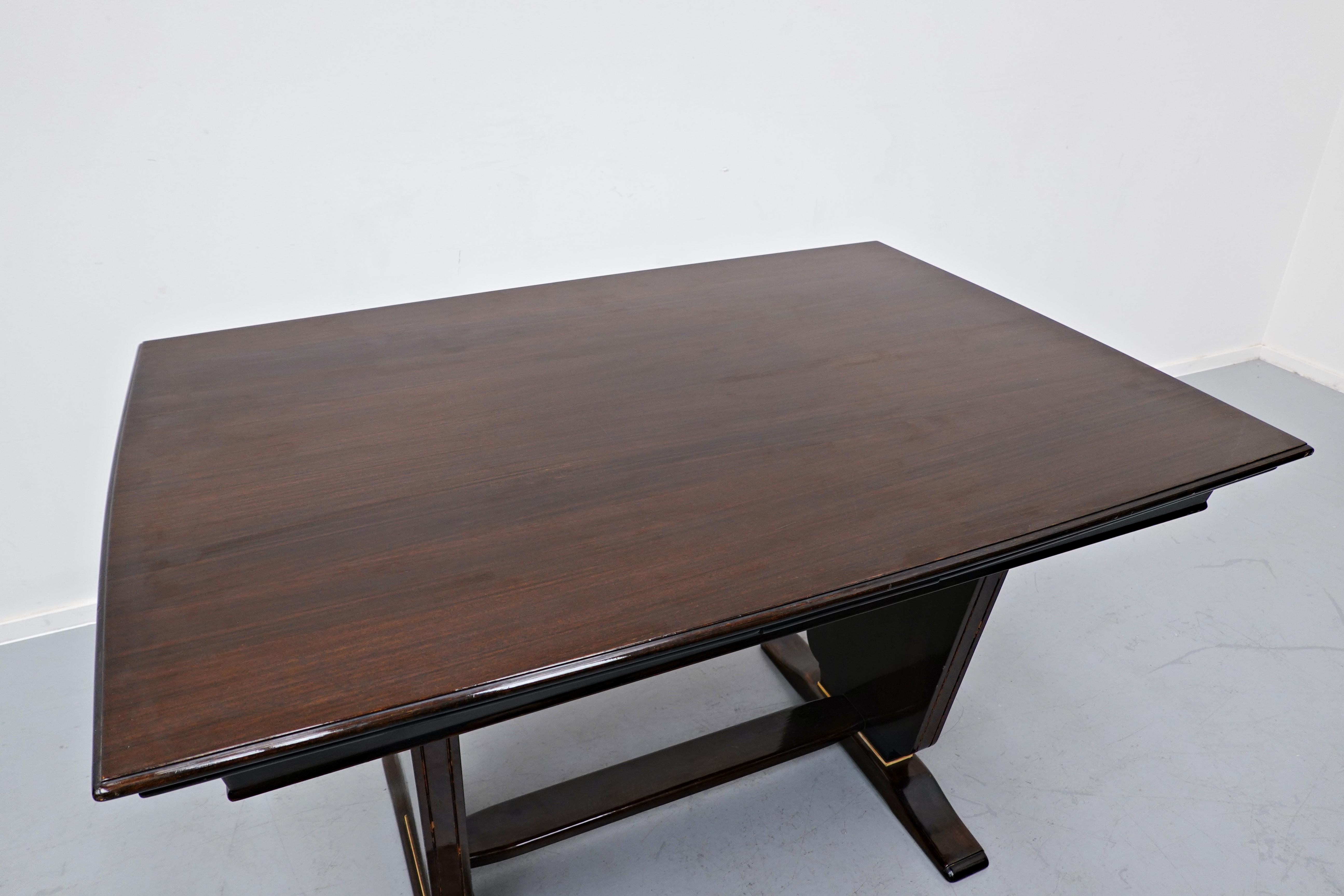 Mid-Century Modern Vittorio Dassi Extendable Dining Table - Italy 1950s For Sale 3