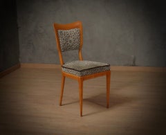 Vittorio Dassi Sillas de comedor de madera de arce y terciopelo de mediados de siglo, 1950