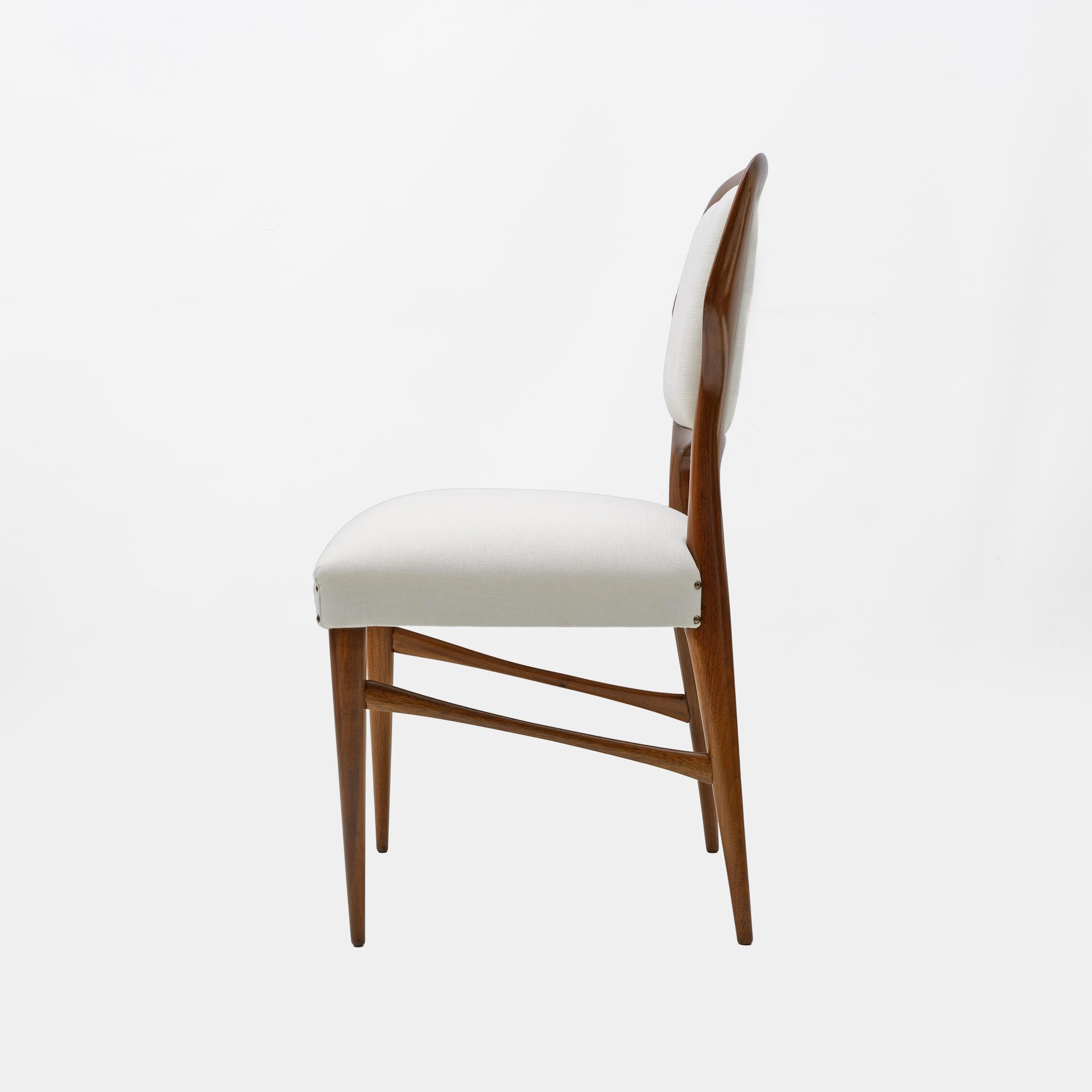 Vittorio Dassi Mid-Century Modern Italian Dinning Chairs, 1950s, Set of Four (Stoff) im Angebot