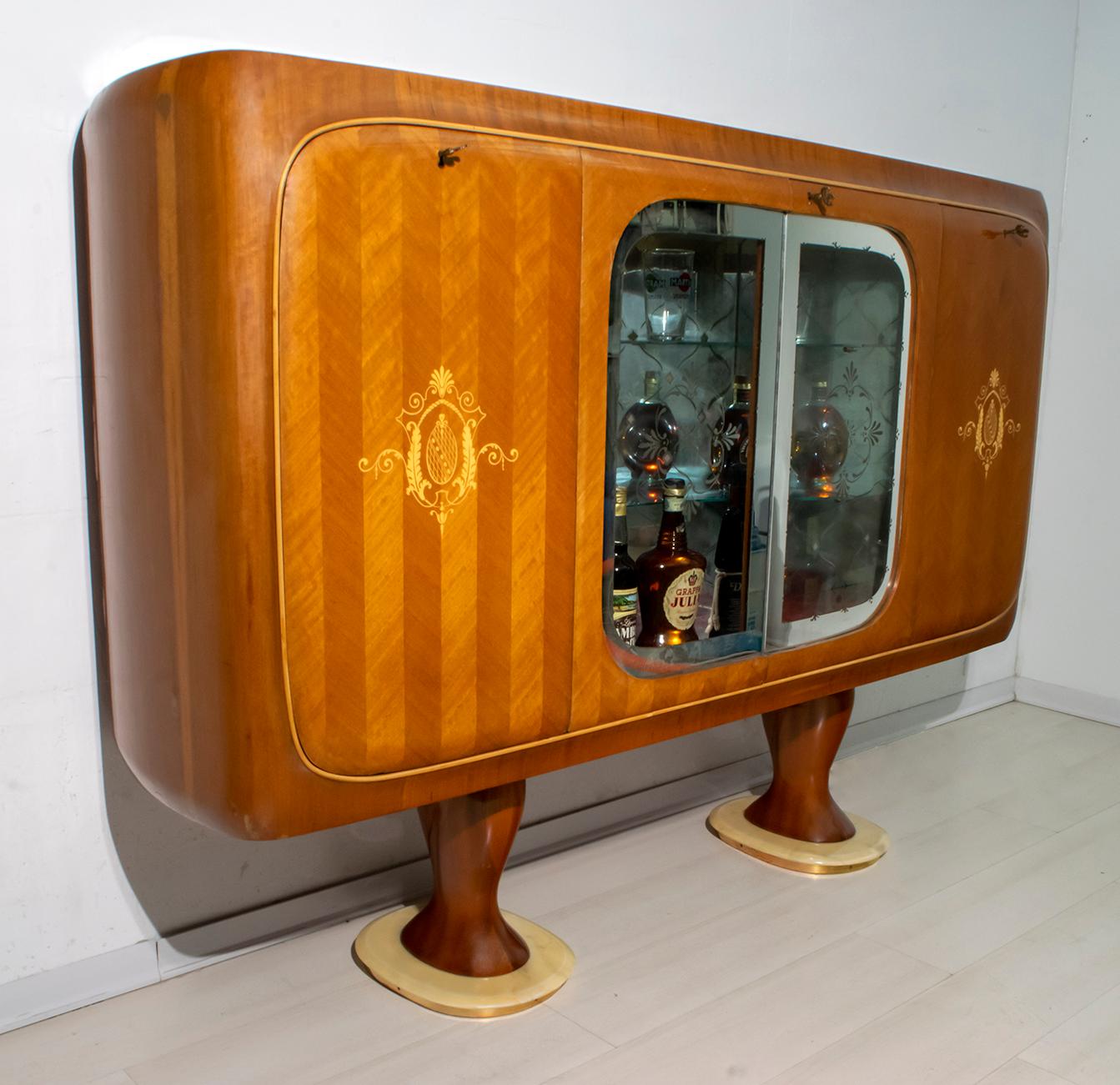 Vittorio Dassi Mid-Century Modern Italian Mahogany Cabinet Bar, 1950s In Good Condition For Sale In Puglia, Puglia