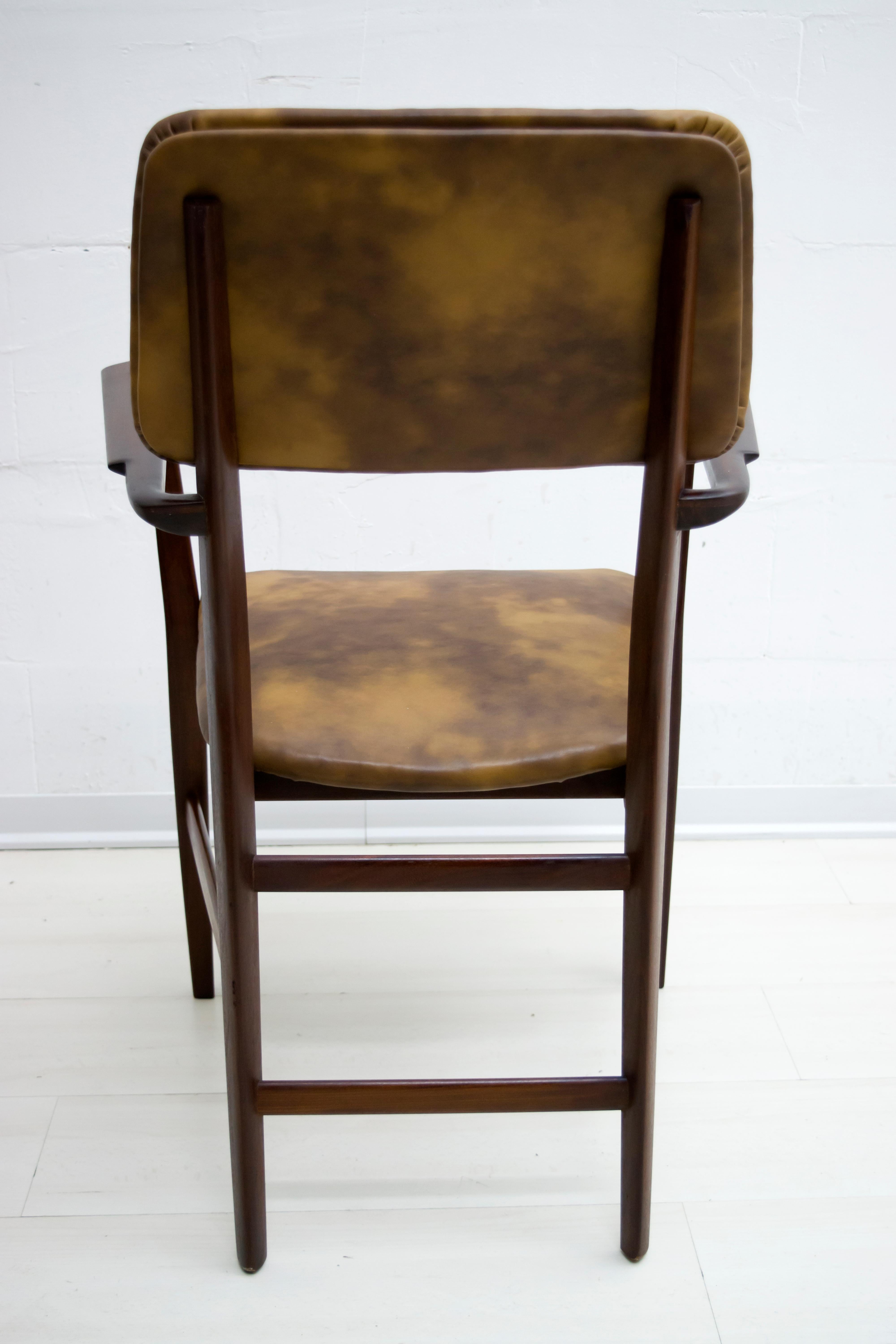 Bureau et chaise italiens en teck de style mi-siècle moderne Vittorio Dassi, années 1950 en vente 8