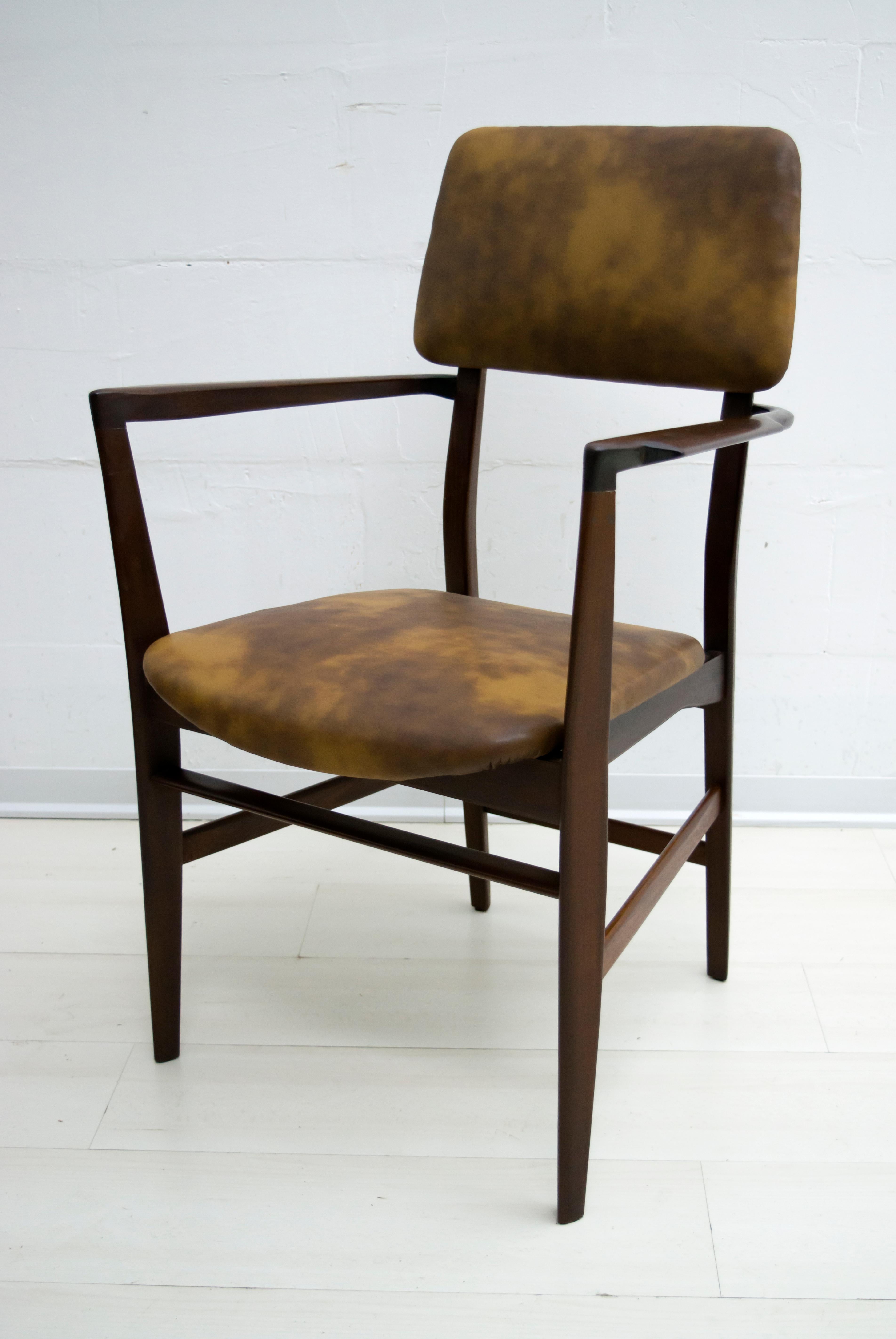 Bureau et chaise italiens en teck de style mi-siècle moderne Vittorio Dassi, années 1950 en vente 10