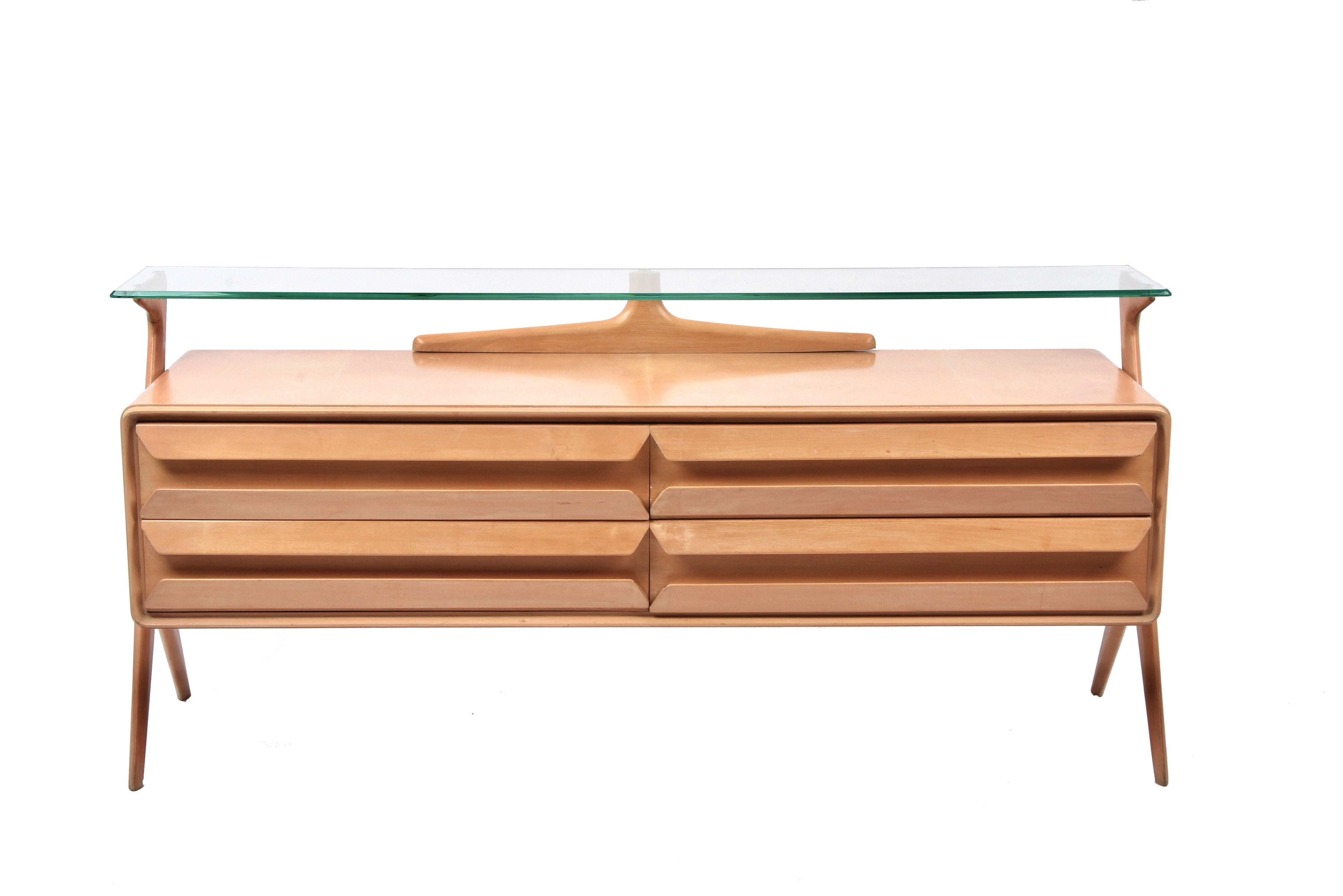 Vittorio Dassi Midcentury Italian Maple Wood Sideboard with Glass Shelf, 1950s In Good Condition In Roma, IT
